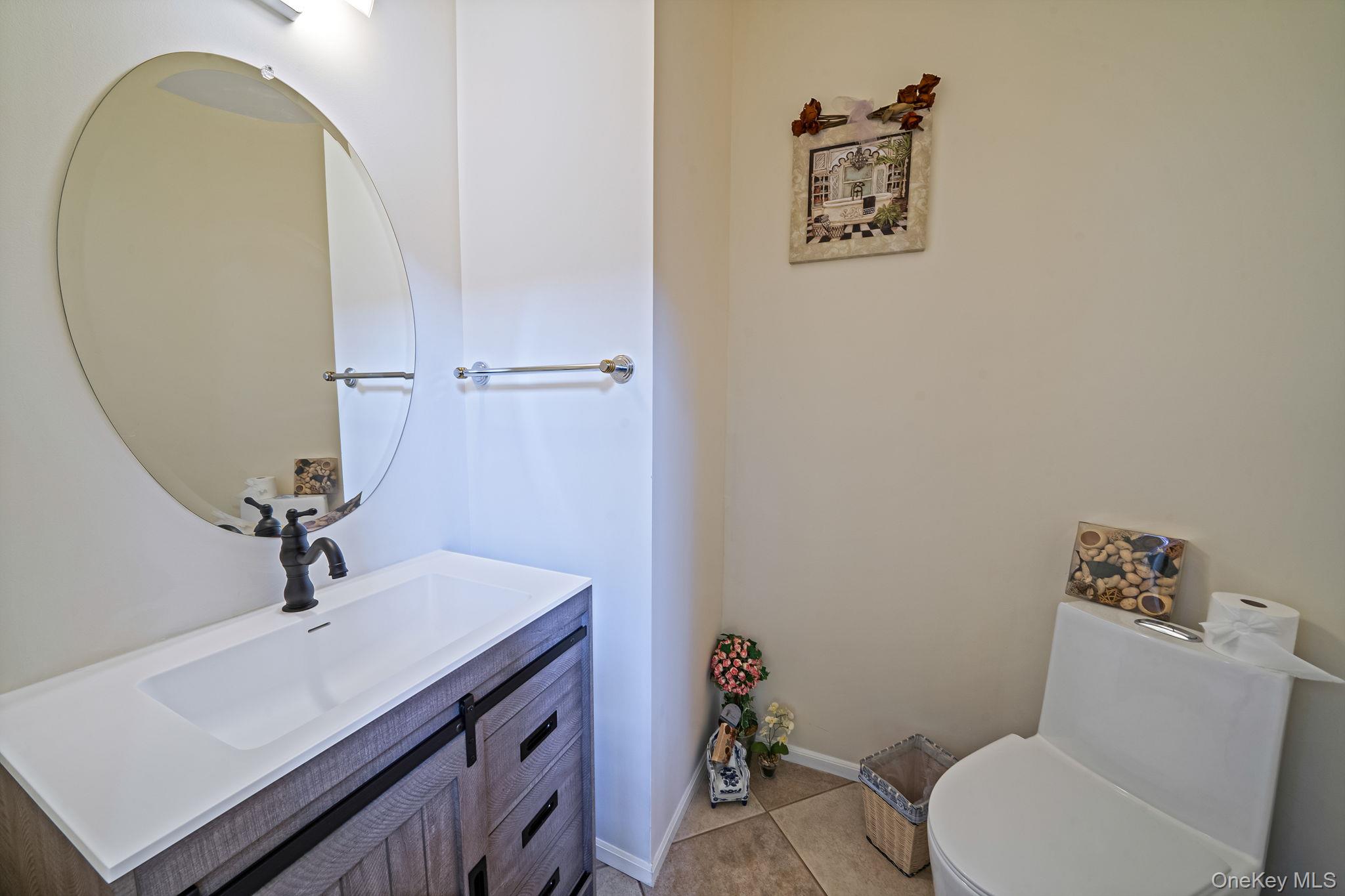 #14 photo, 18 Cayla Lane, 东长岛 Port Jefferson Station , NY 11776