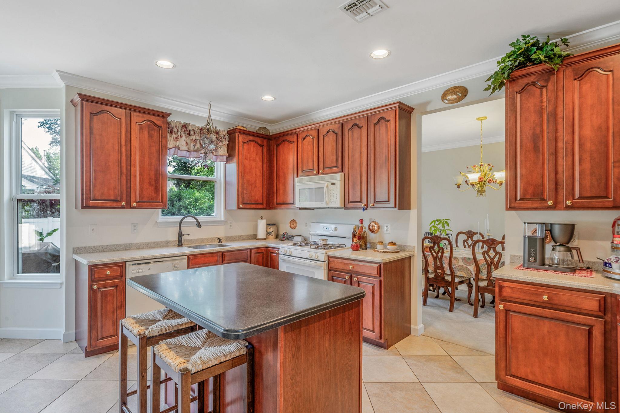 #8 photo, 18 Cayla Lane, 东长岛 Port Jefferson Station , NY 11776