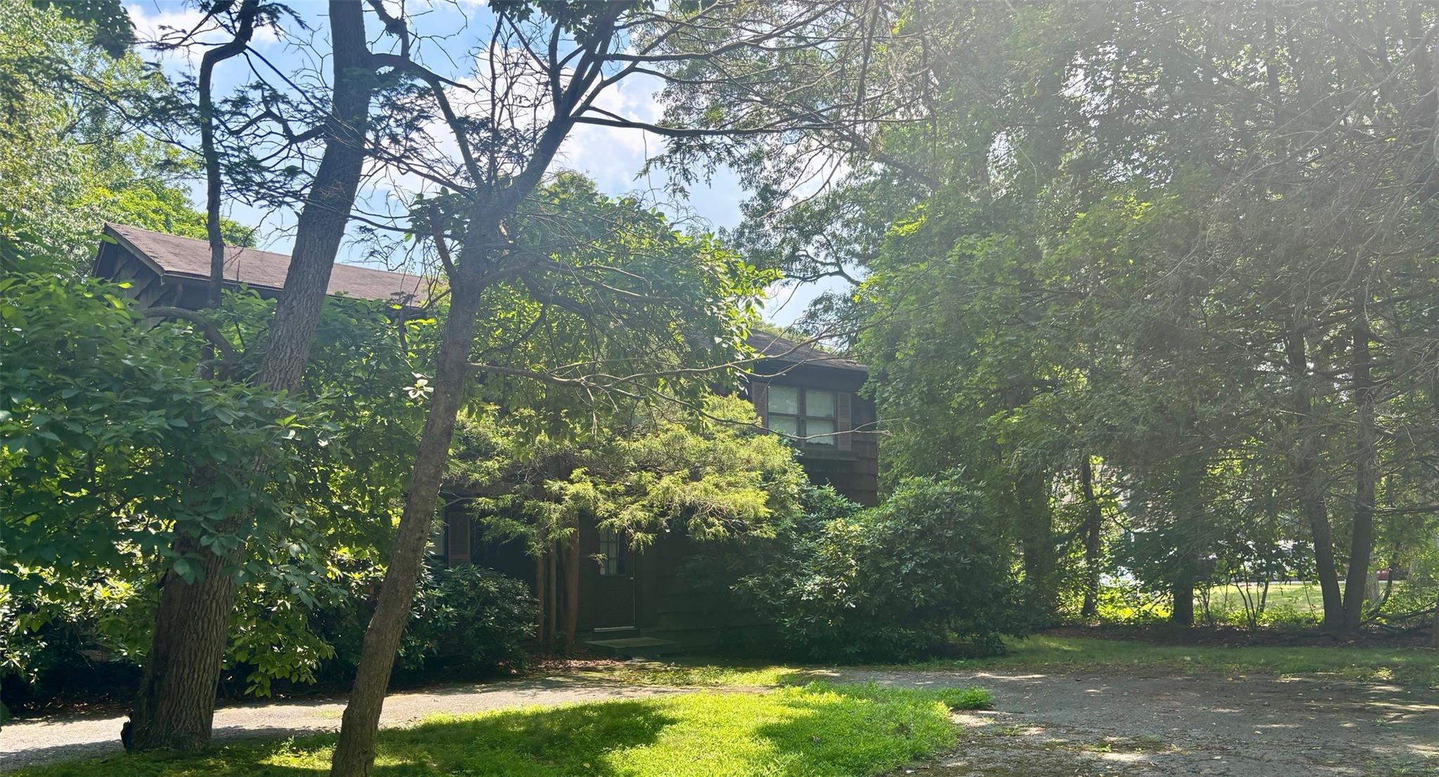 #1 photo, 34 Warner Road, سوفولك Huntington , NY 11743