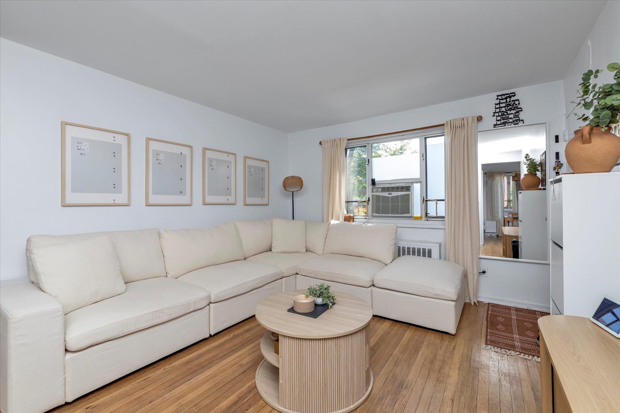 #3 photo, 227-03 88th Avenue, クイーンズ区 Queens Village , NY 11427