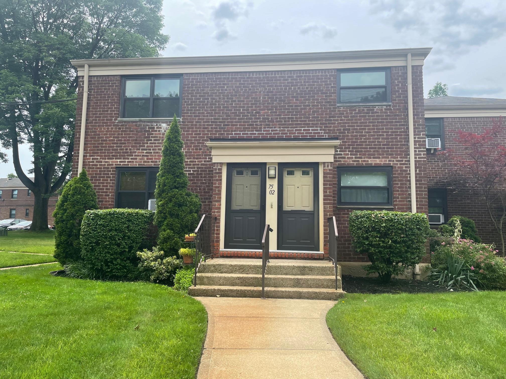 #11 photo, 75-02 Springfield Boulevard, Куинс ‖ Bayside , NY 11364