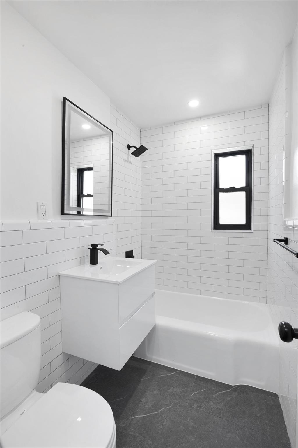 #5 photo, 75-02 Springfield Boulevard, Куинс ‖ Bayside , NY 11364