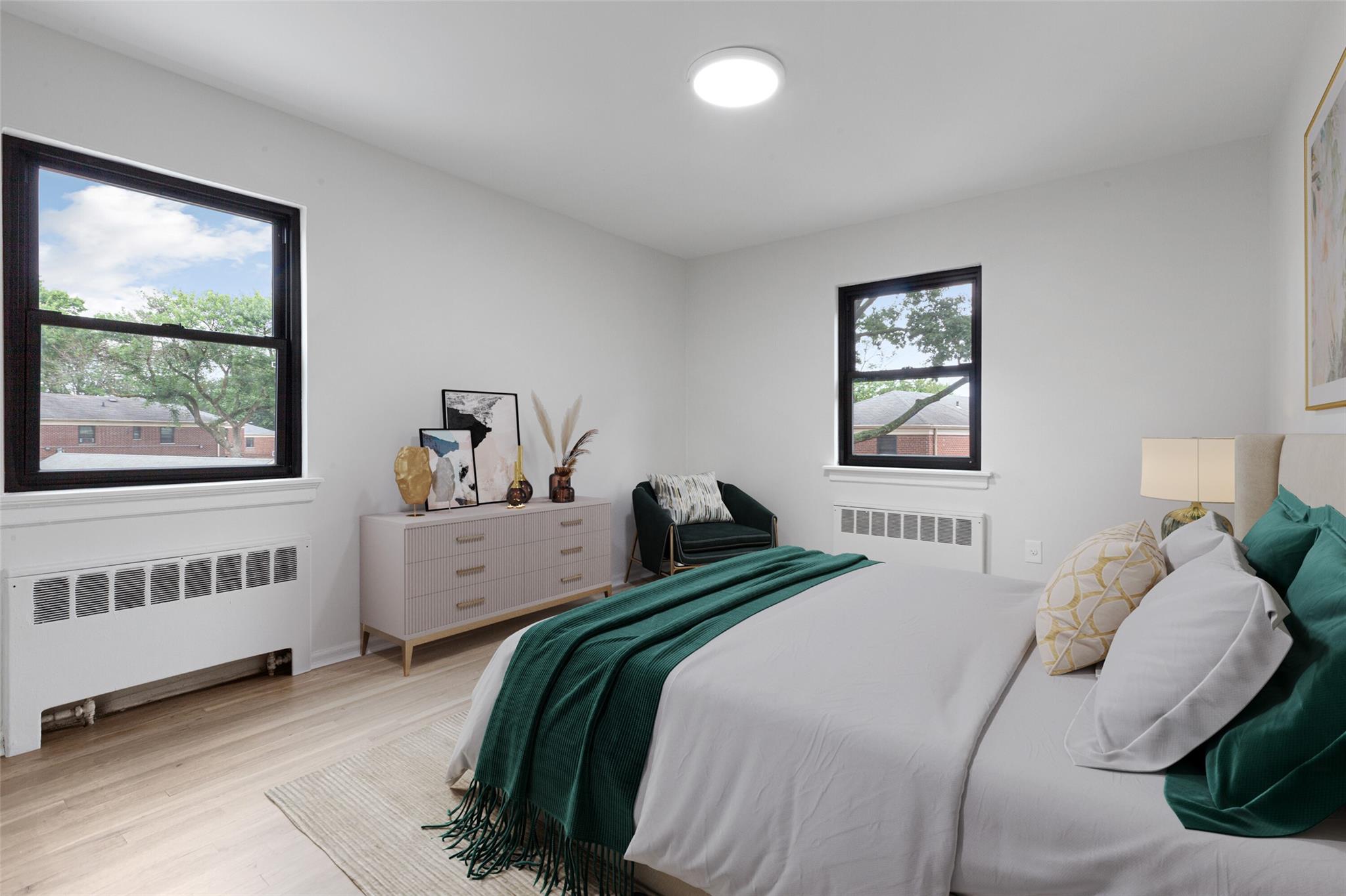 #7 photo, 75-02 Springfield Boulevard, Куинс ‖ Bayside , NY 11364