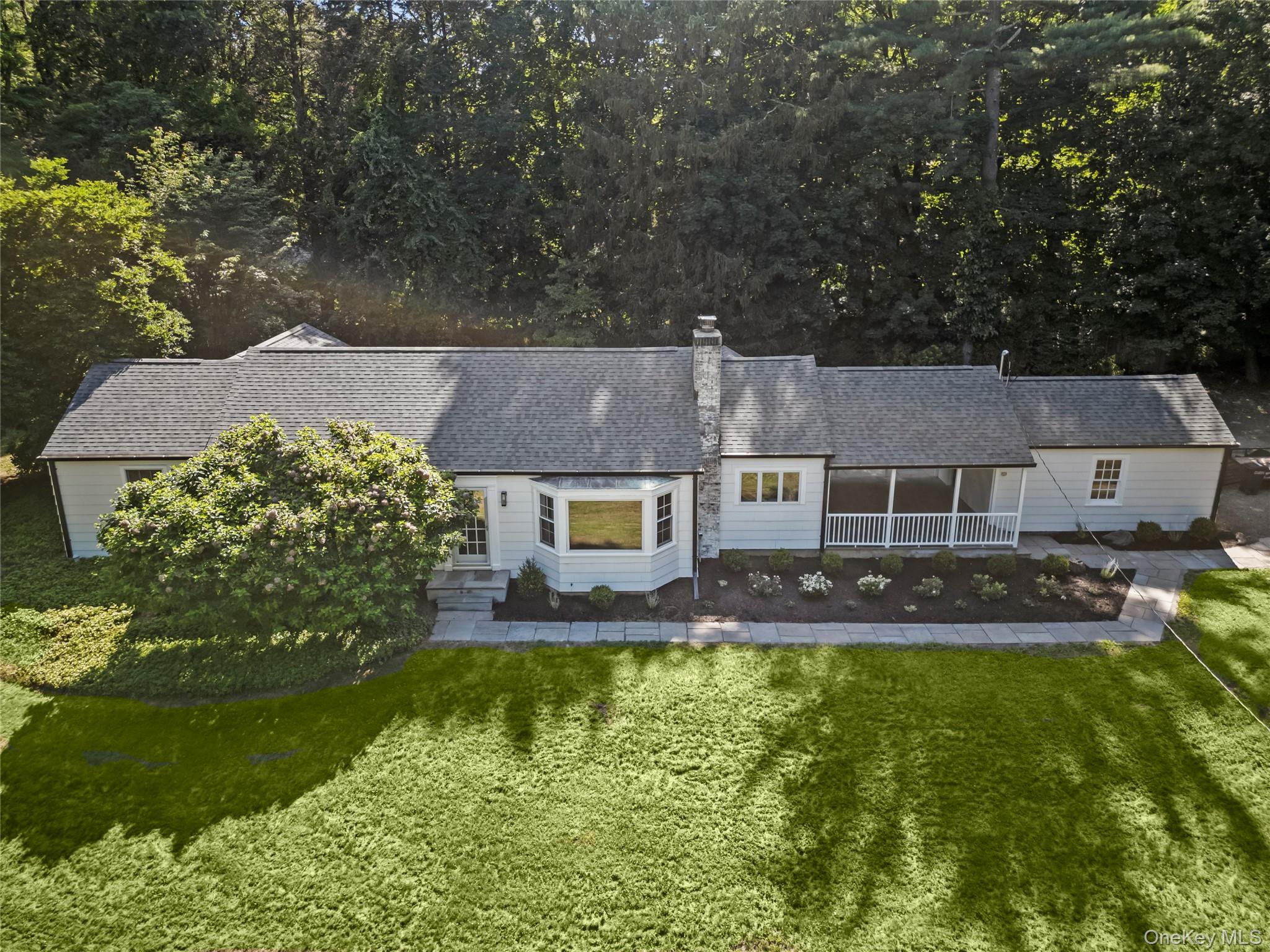 #1 photo, 10 Barnes Lane, Chappaqua , NY 10514