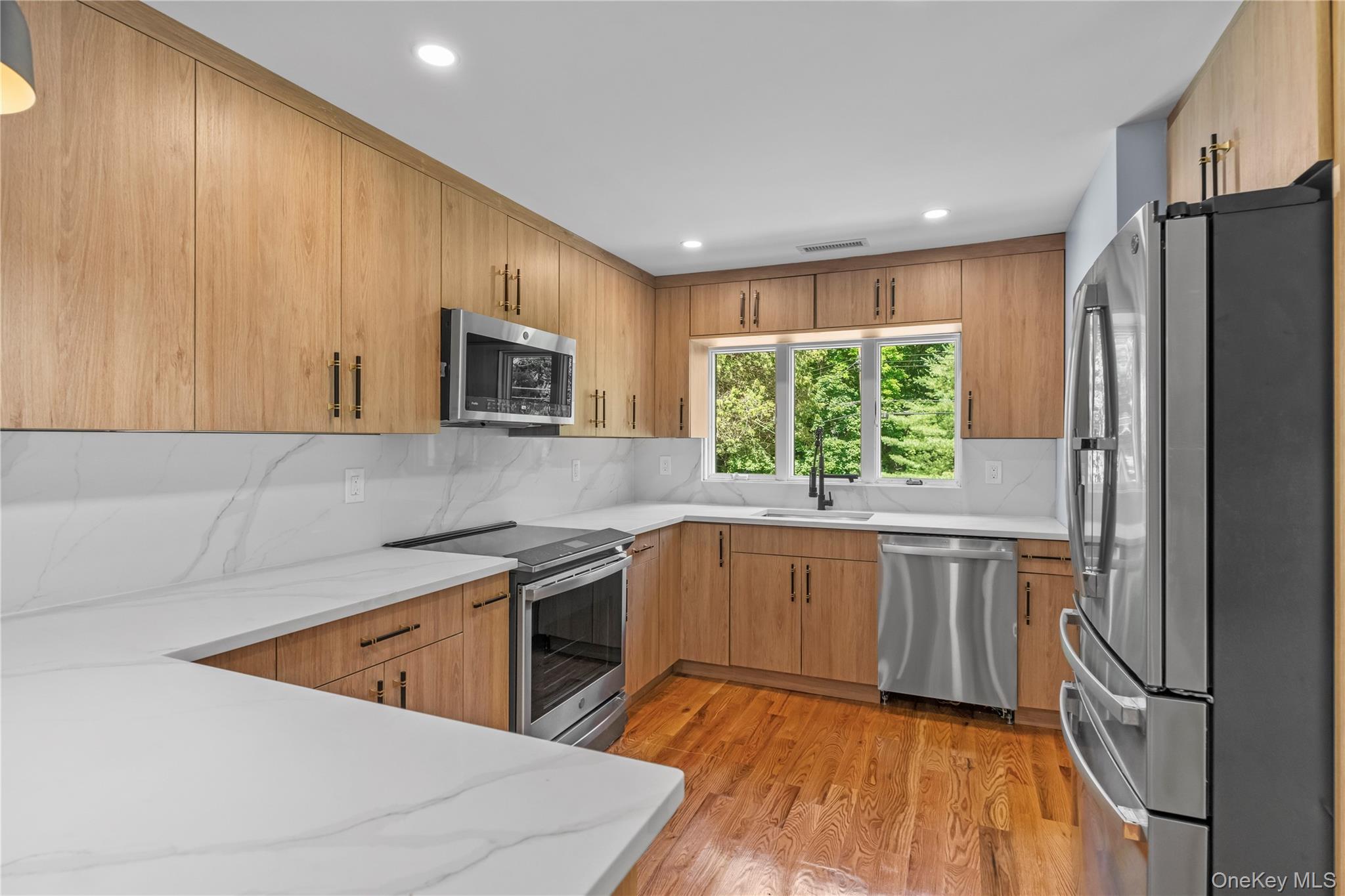 #5 photo, 10 Barnes Lane, Chappaqua , NY 10514