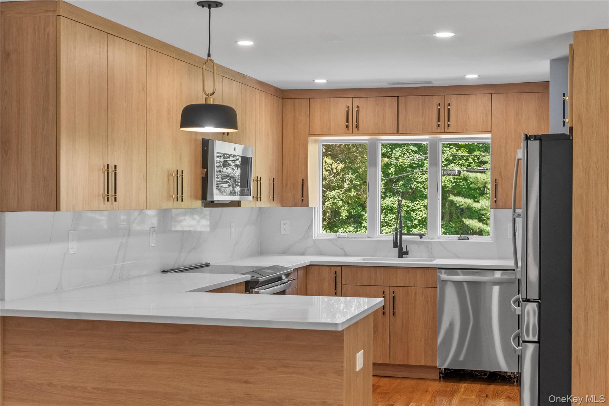 #8 photo, 10 Barnes Lane, Chappaqua , NY 10514