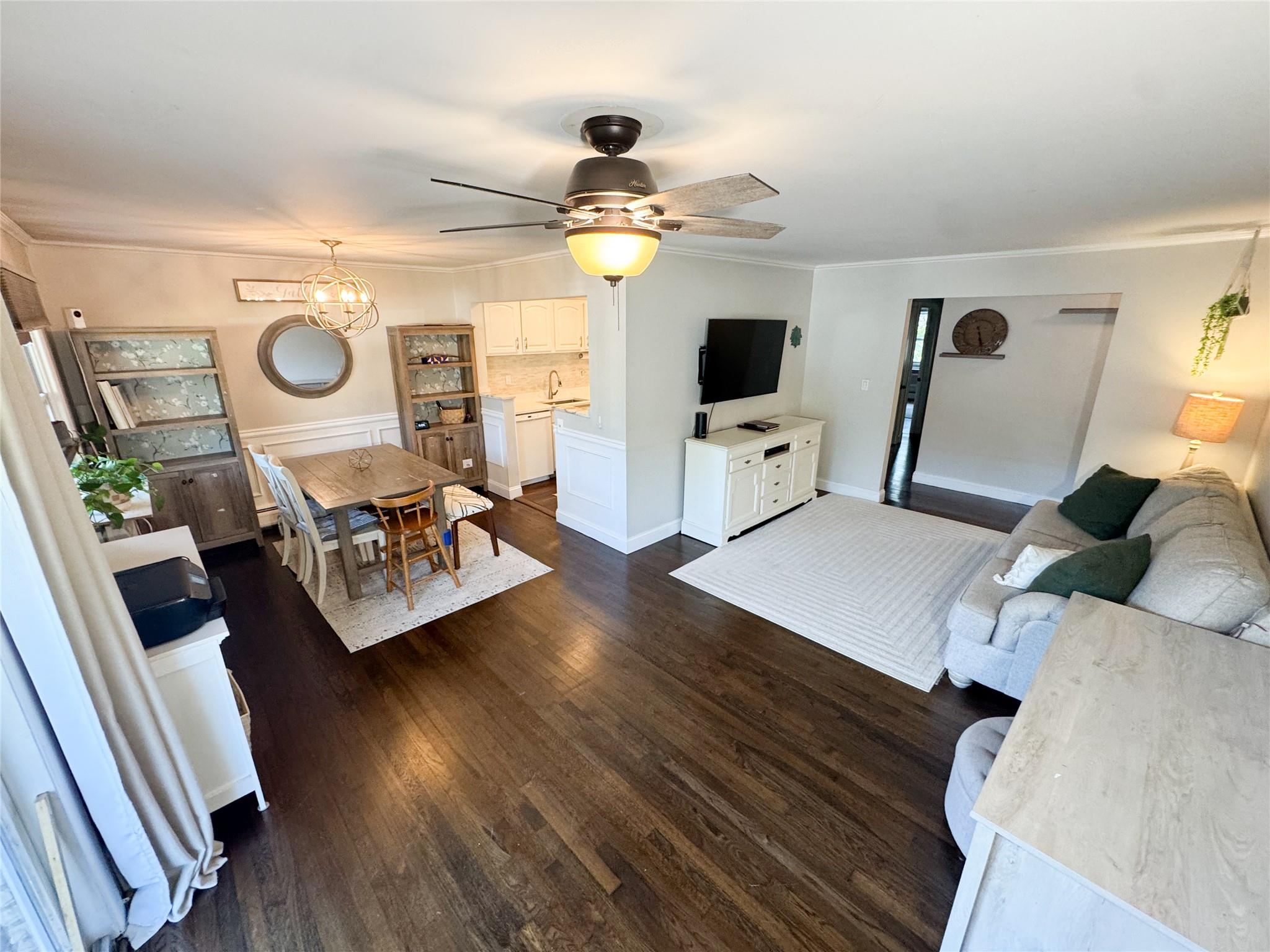 #1 photo, 5 Church Lane, 紐約州 Valley Cottage , NY 10989