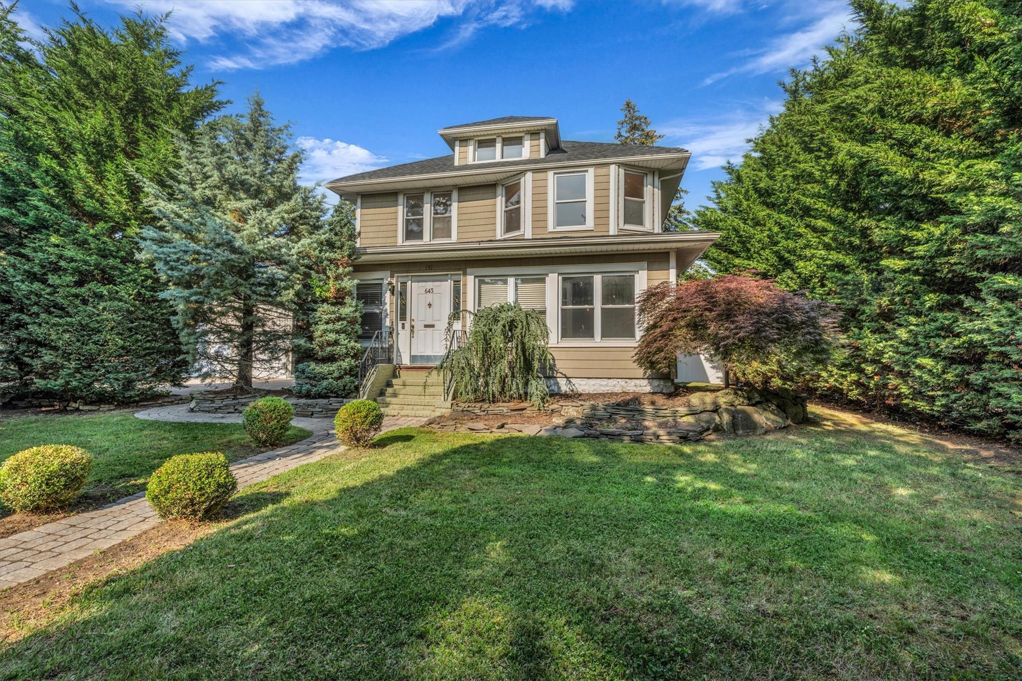 #1 photo, 643 Deer Park Avenue, サフォーク郡 Babylon , NY 11702