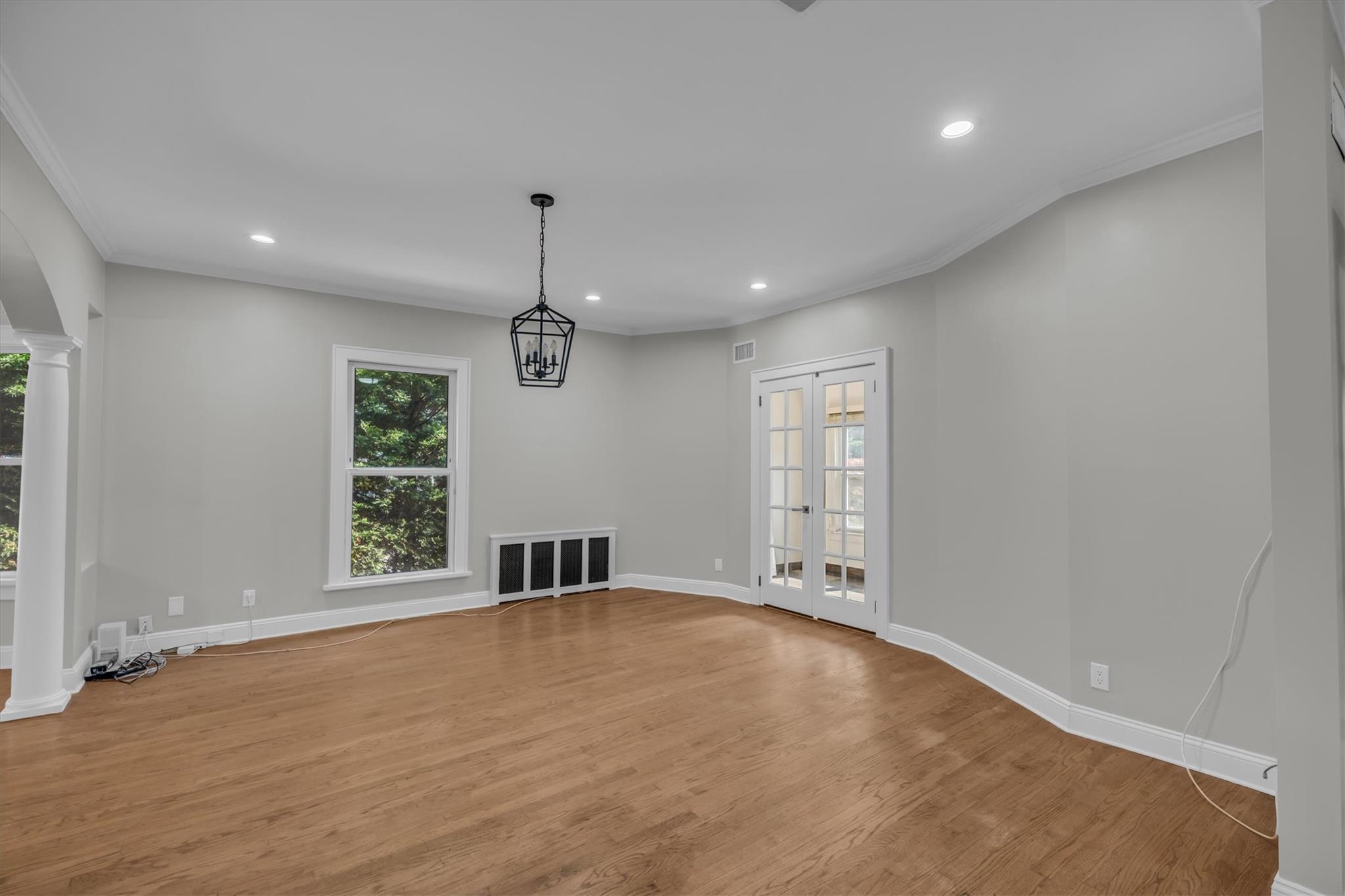 #15 photo, 643 Deer Park Avenue, サフォーク郡 Babylon , NY 11702