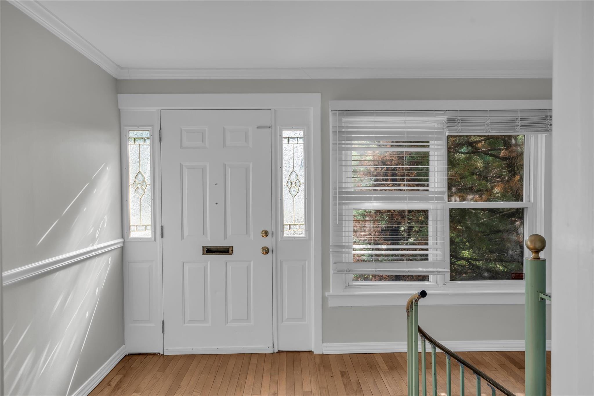 #4 photo, 643 Deer Park Avenue, サフォーク郡 Babylon , NY 11702