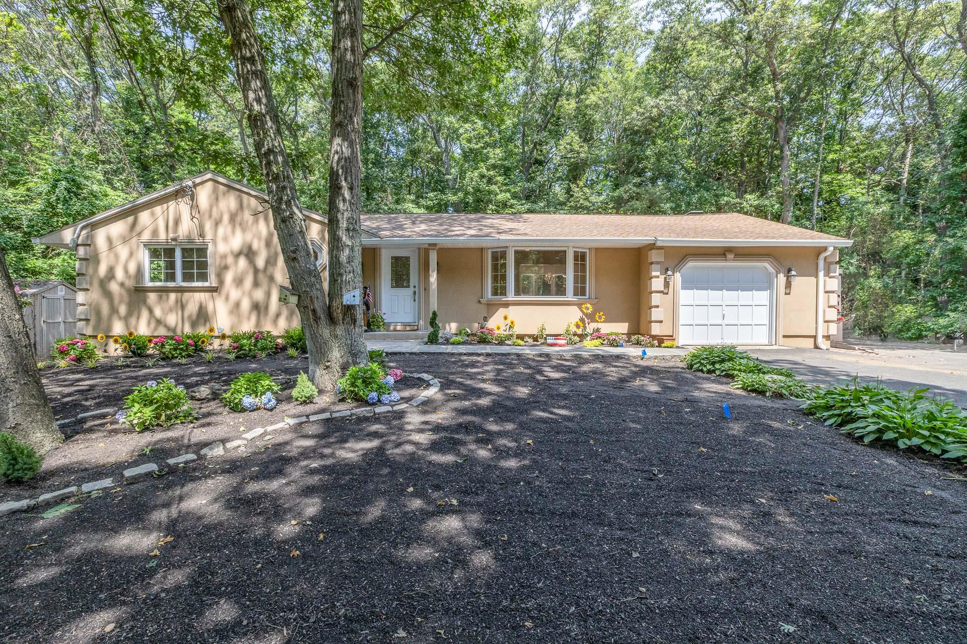 #1 photo, 263 North Country Road, 東長島 史密斯敦 Smithtown , NY 11787