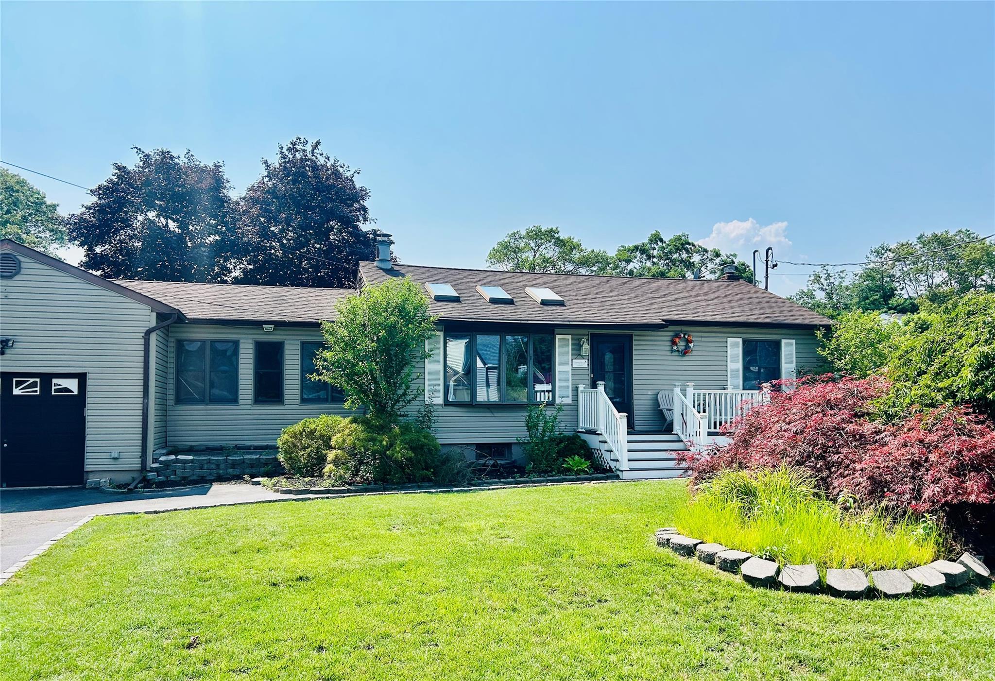 #1 photo, 38 Hayward Street, 東長島 Patchogue , NY 11772