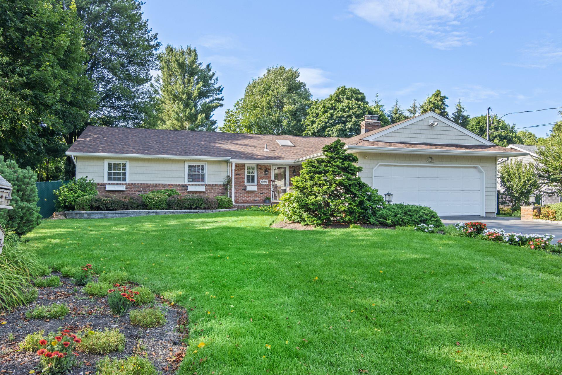 #1 photo, 1191 5th Avenue, East Northport , NY 11731