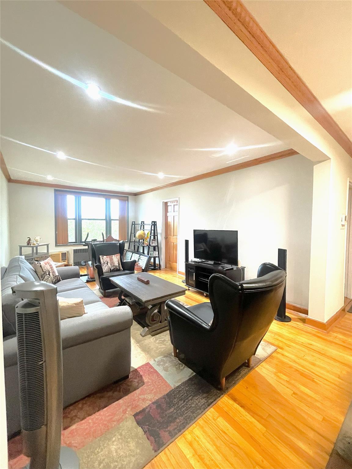 #3 photo, 84-31 Van Wyck Expressway, 皇后區 Briarwood , NY 11435