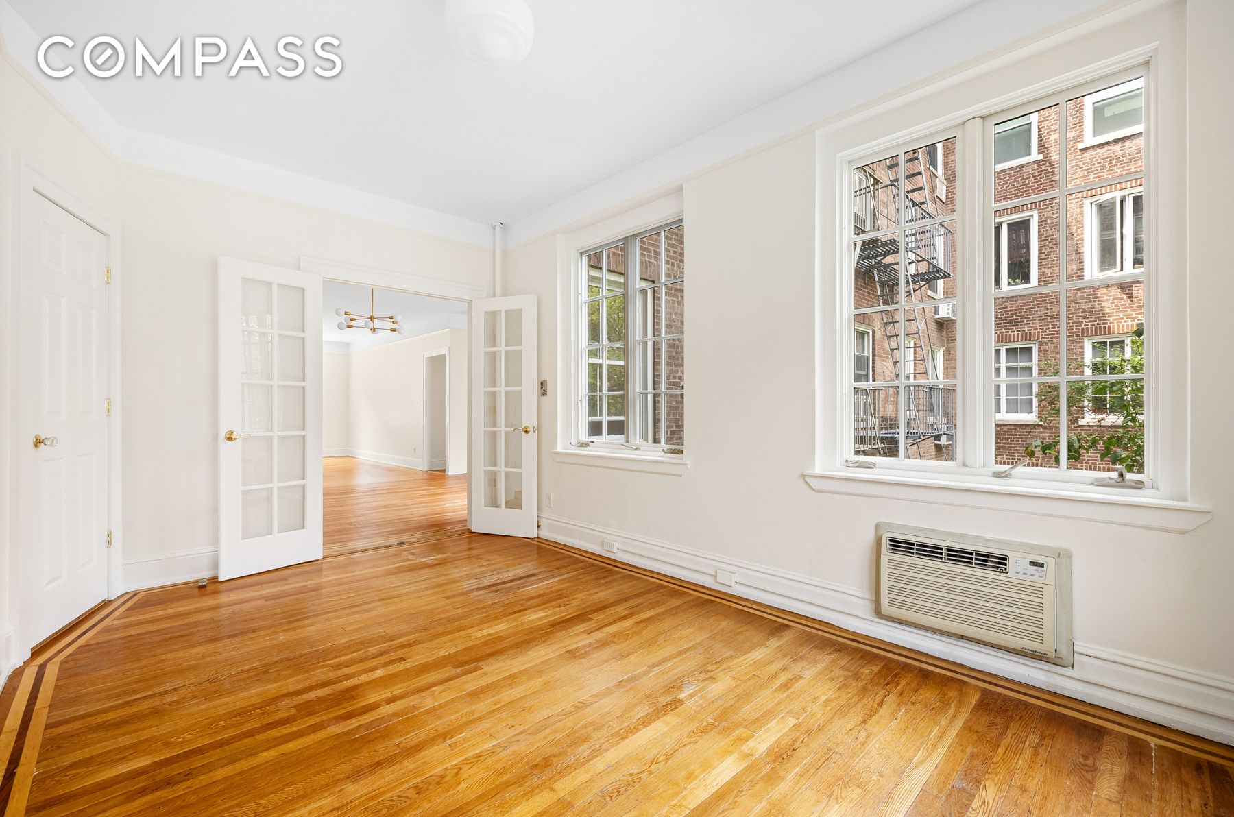 #11 photo, 35-27 76th Street, クイーンズ区 Jackson Heights , NY 11372