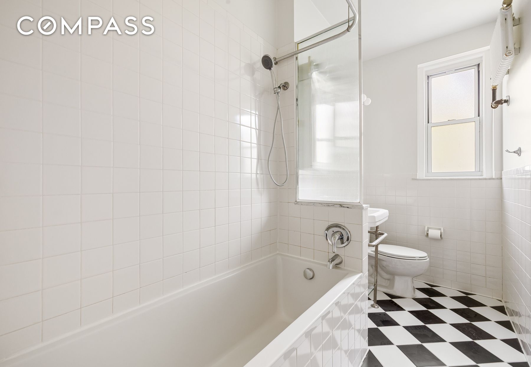 #18 photo, 35-27 76th Street, クイーンズ区 Jackson Heights , NY 11372