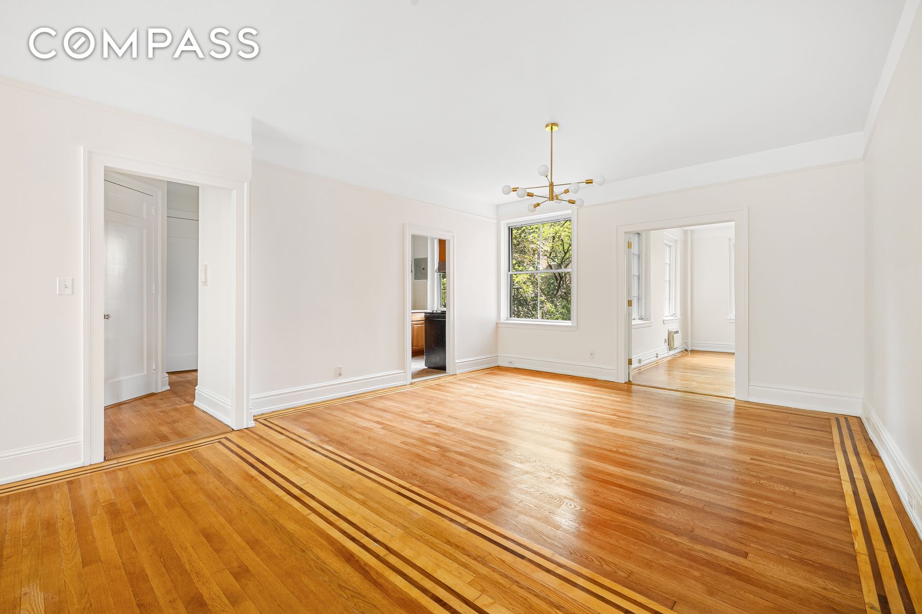 #7 photo, 35-27 76th Street, クイーンズ区 Jackson Heights , NY 11372