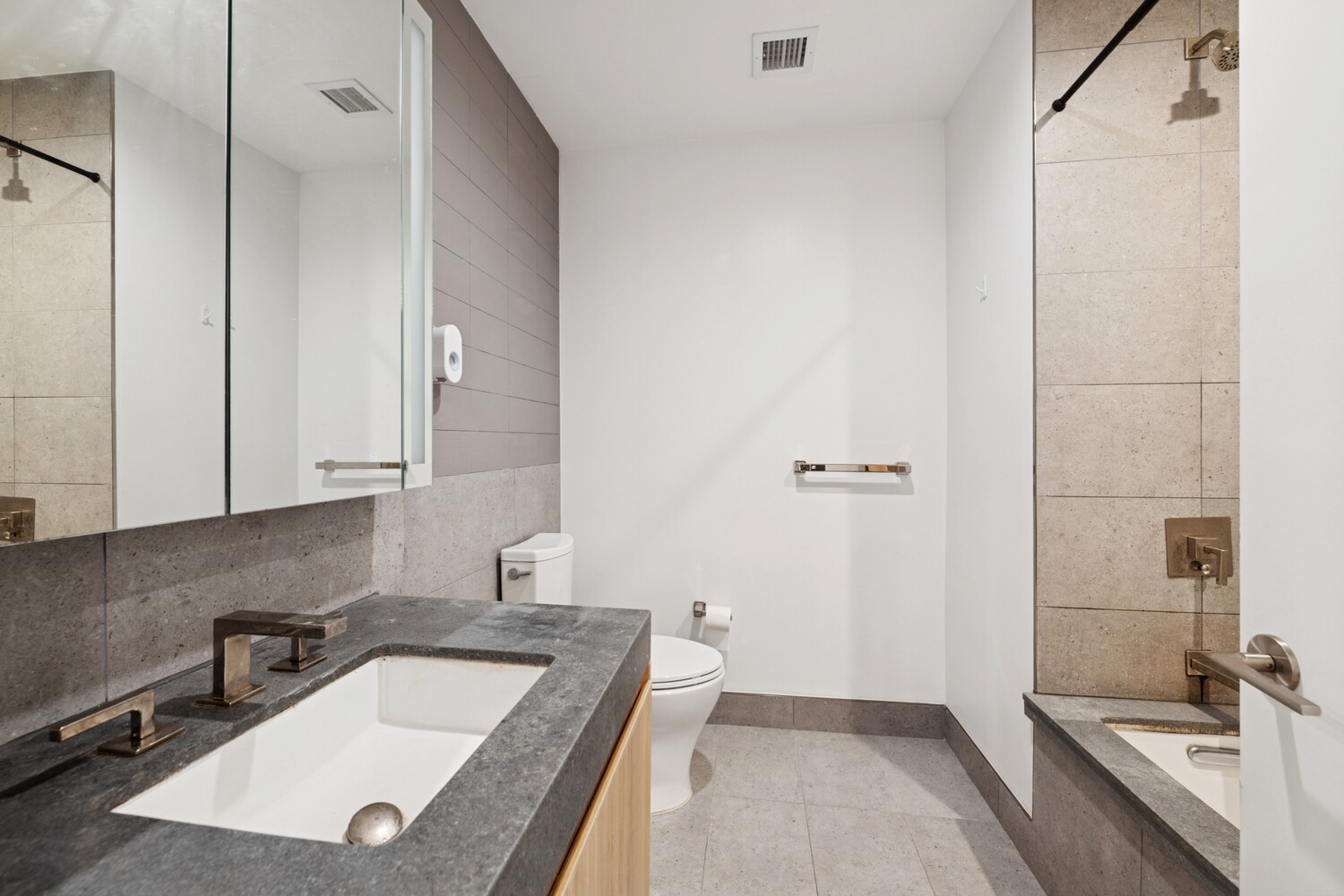 #5 photo, 24-16 QUEENS Plaza S, クイーンズ区 Long Island City , NY 11101