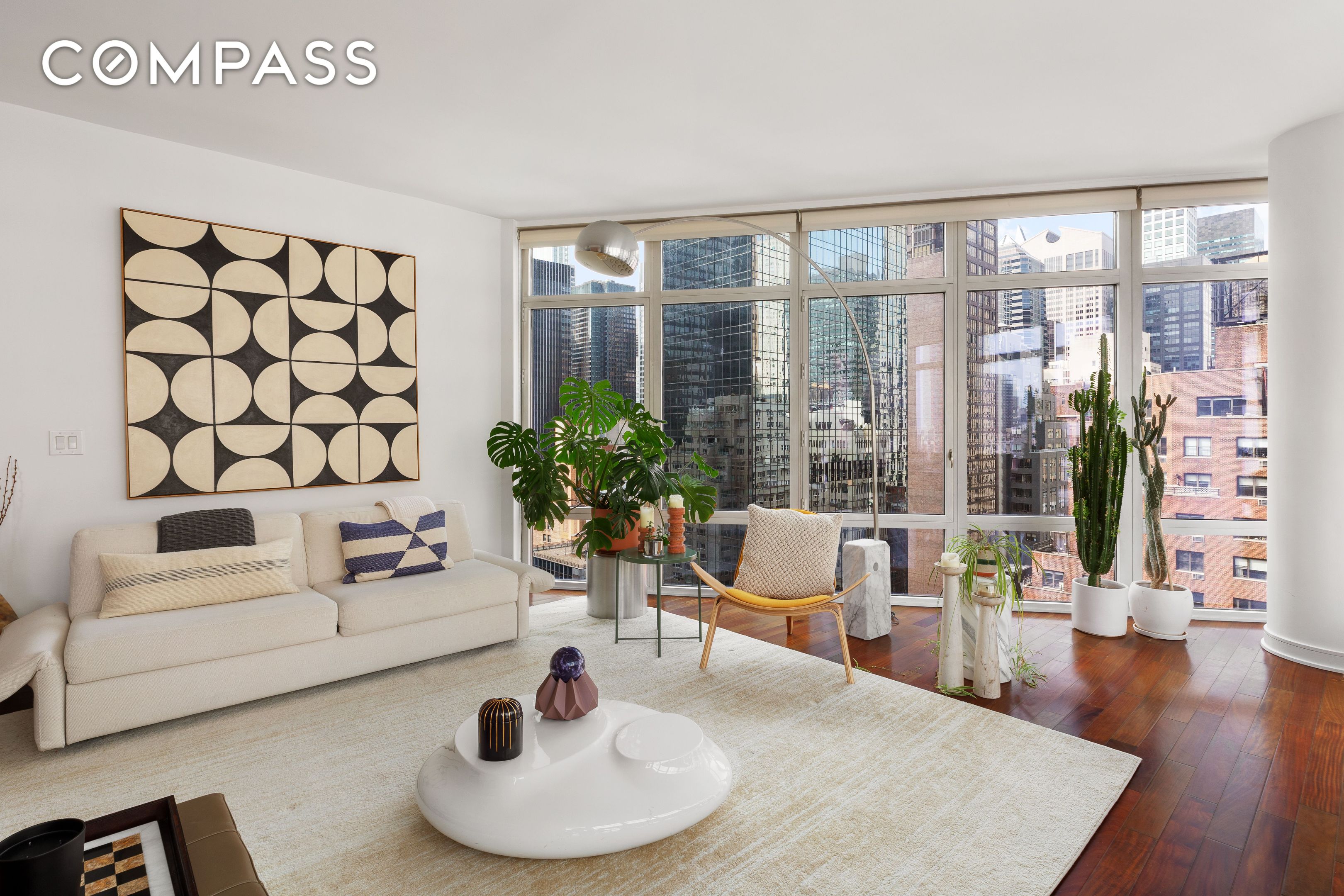 #1 photo, 207 E 57th Street, Midtown East , NY 10022