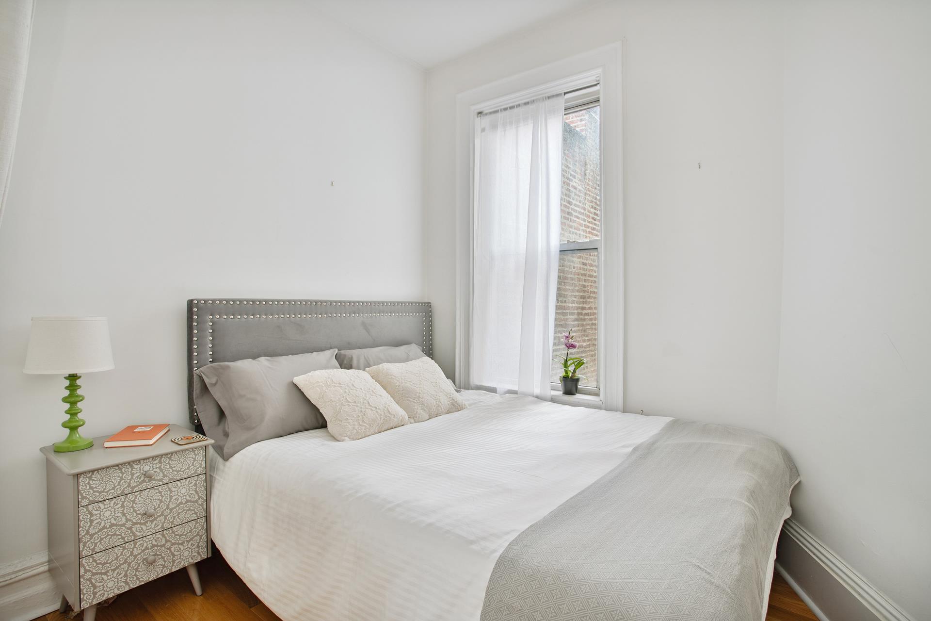 #6 photo, 210 E 17TH Street, マンハッタン Gramercy Park , NY 10003