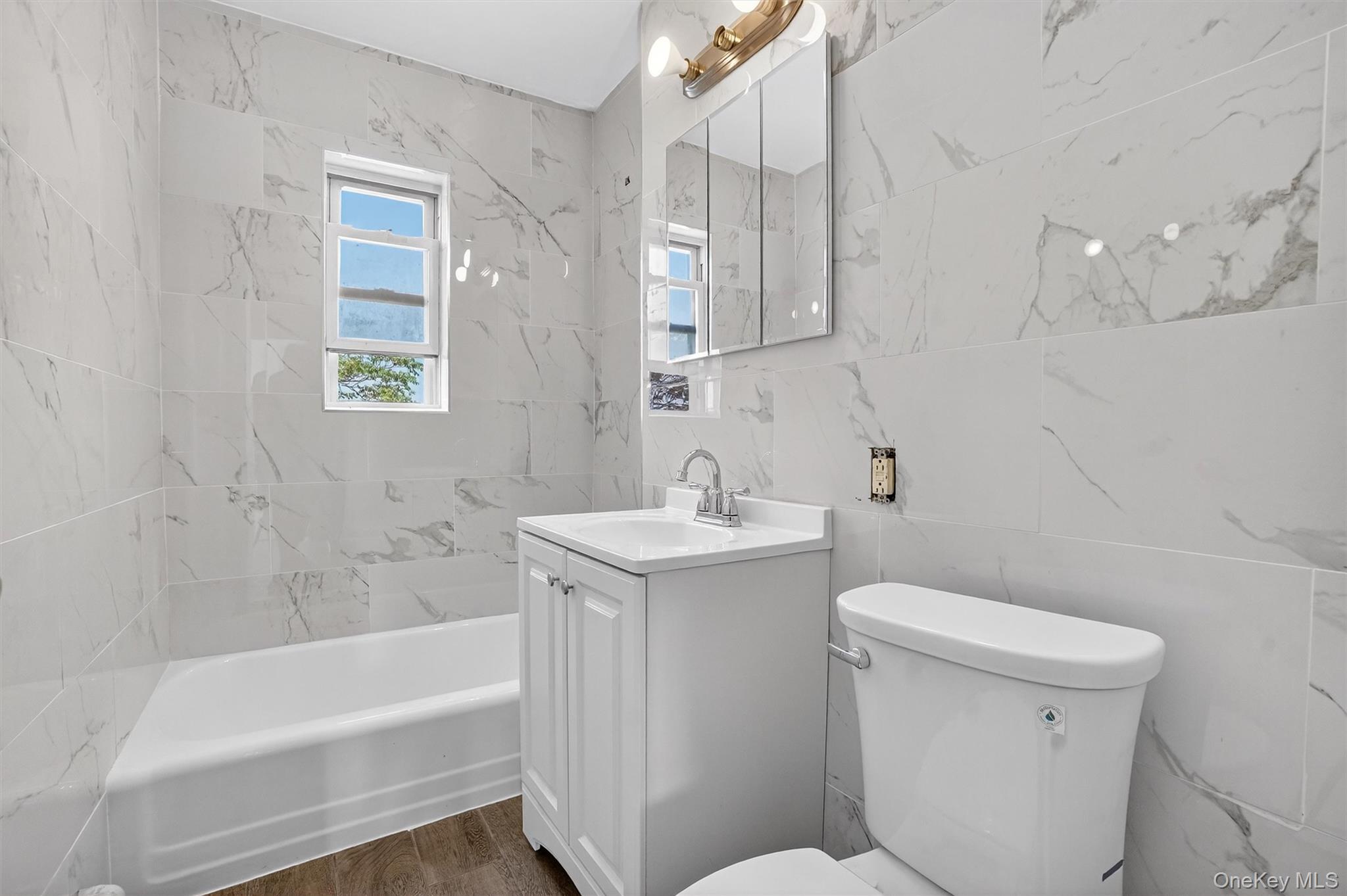 #16 photo, 1025 E 229th Street, ブロンクス区 Bronx , NY 10466