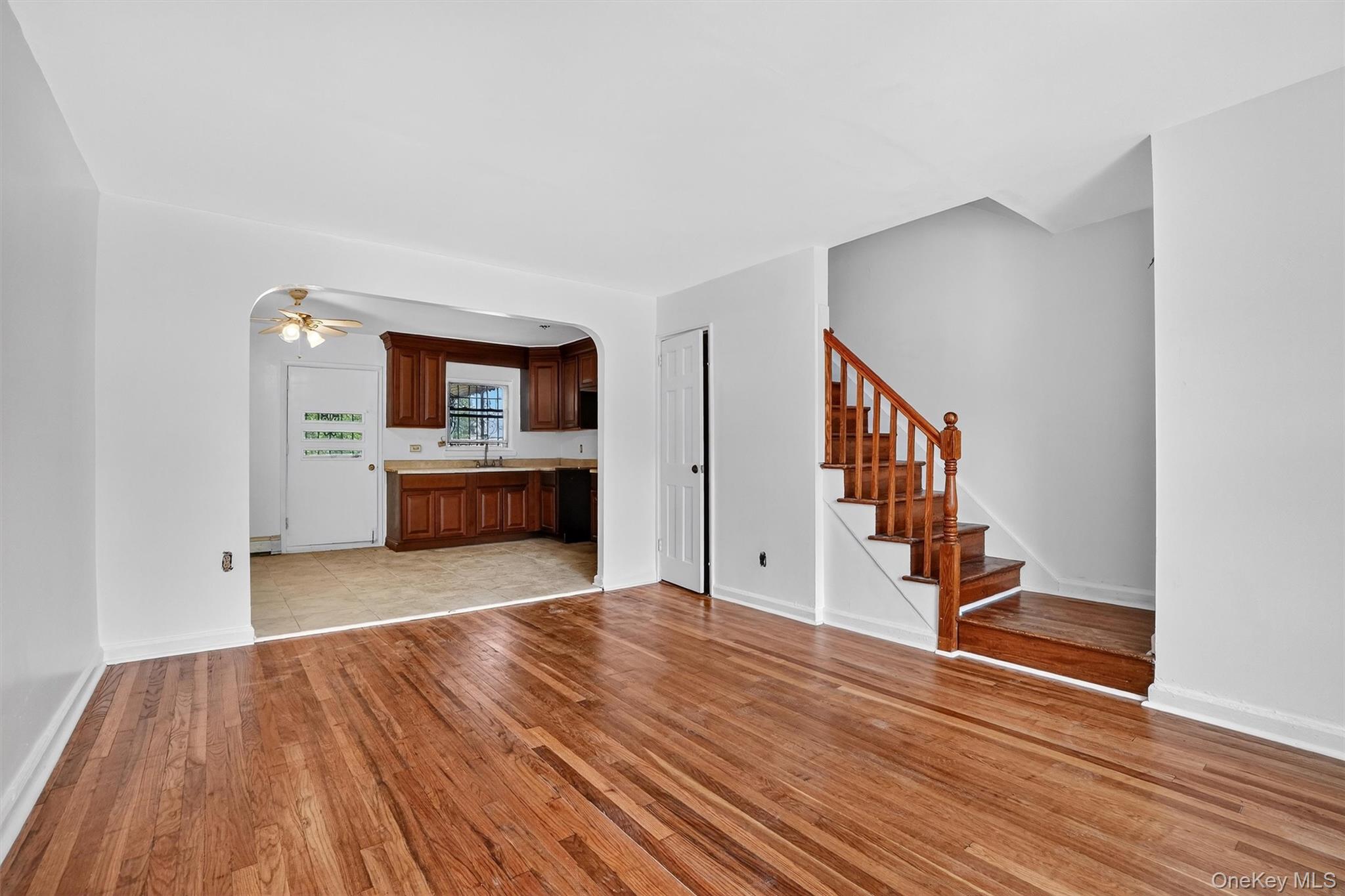 #5 photo, 1025 E 229th Street, ブロンクス区 Bronx , NY 10466