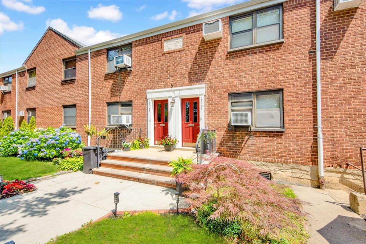 #1 photo, 15757 17th Avenue, Whitestone , NY 11357