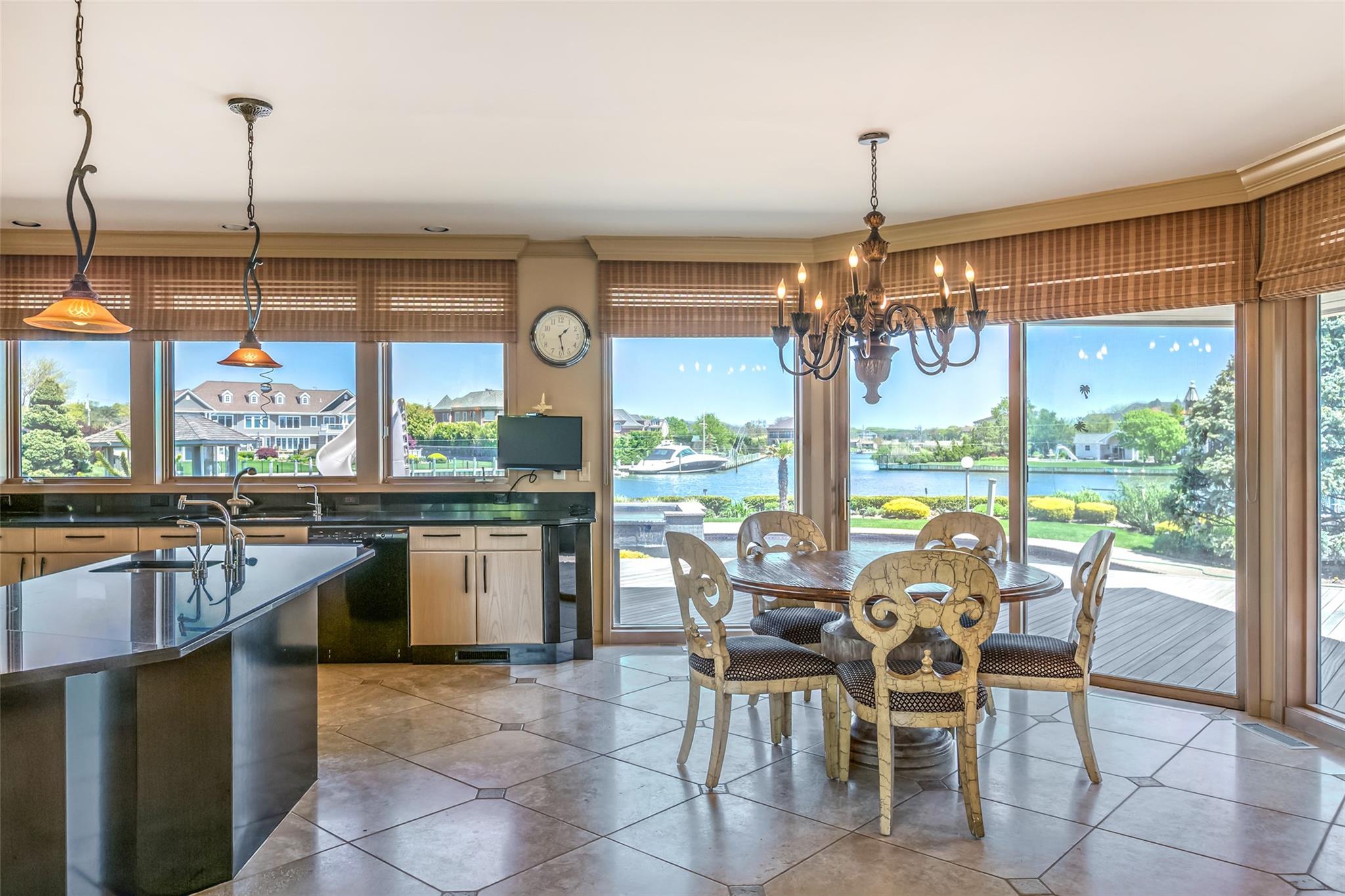 #12 photo, 136 The Helm, East Islip , NY 11730