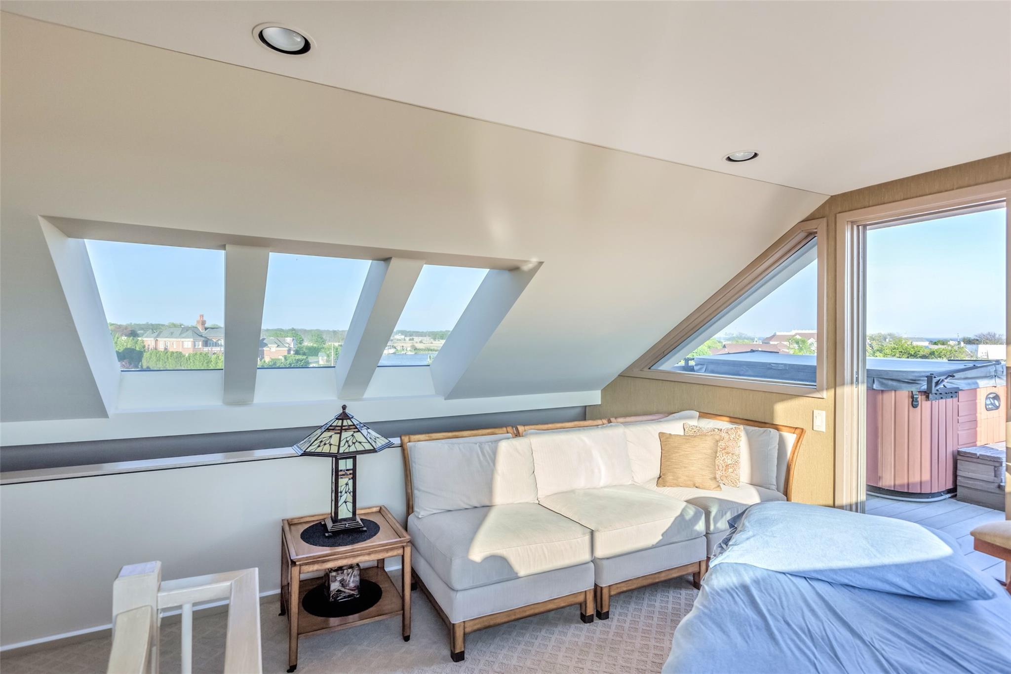 #16 photo, 136 The Helm, East Islip , NY 11730