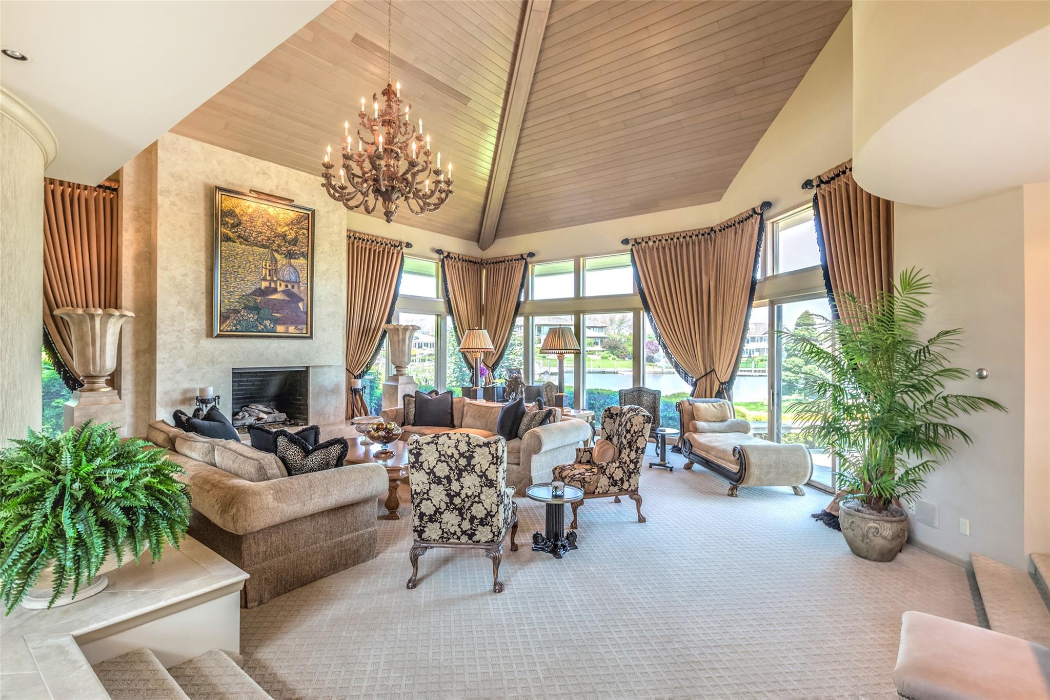 #5 photo, 136 The Helm, East Islip , NY 11730