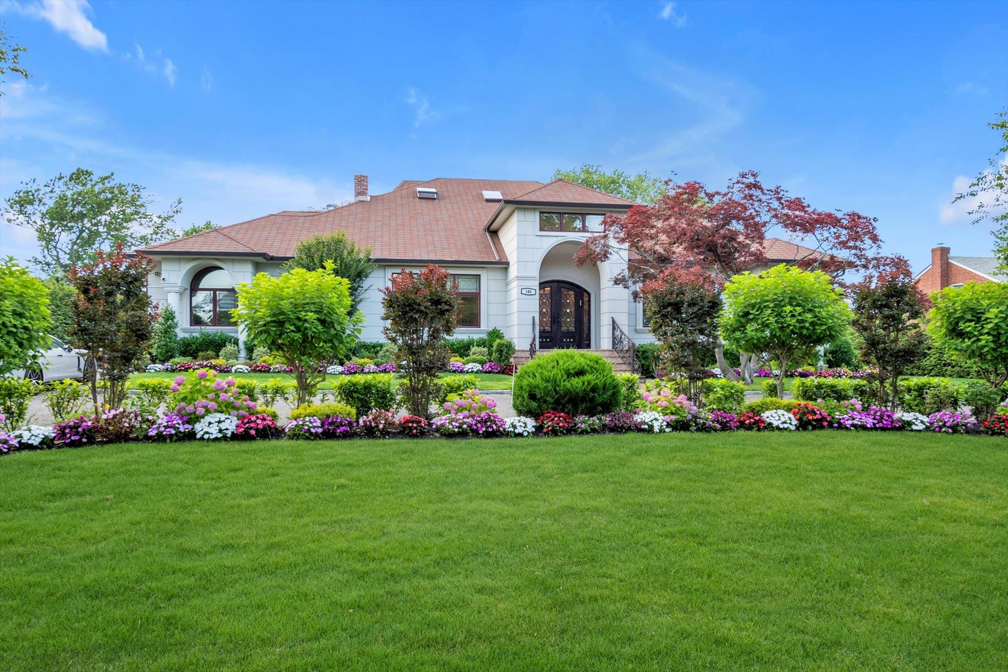 #1 photo, 185 Dolphin Drive, Hewlett Neck , NY 11598