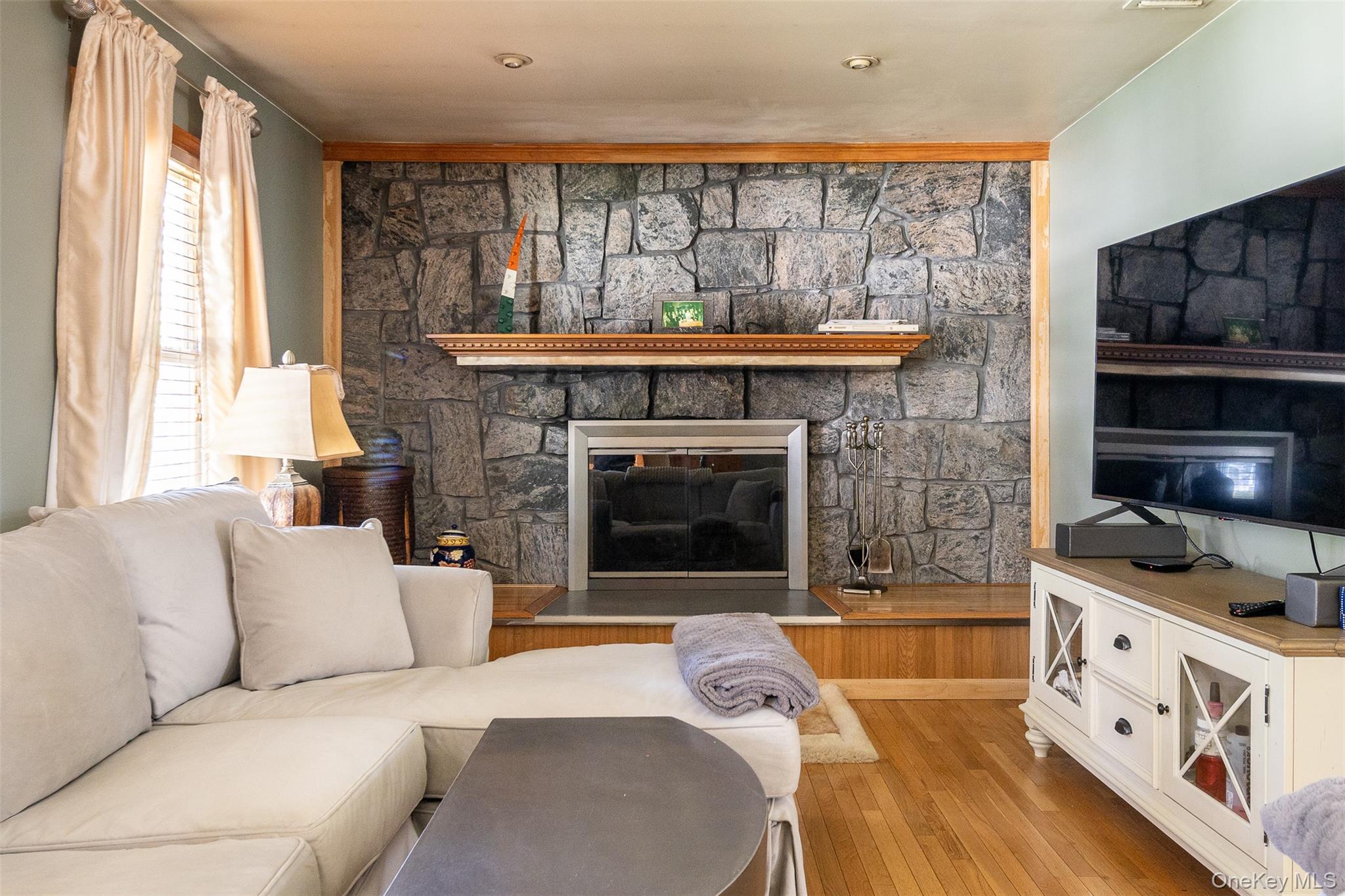 #3 photo, 84 Country Club Road, サフォーク郡 Bellport Village , NY 11713