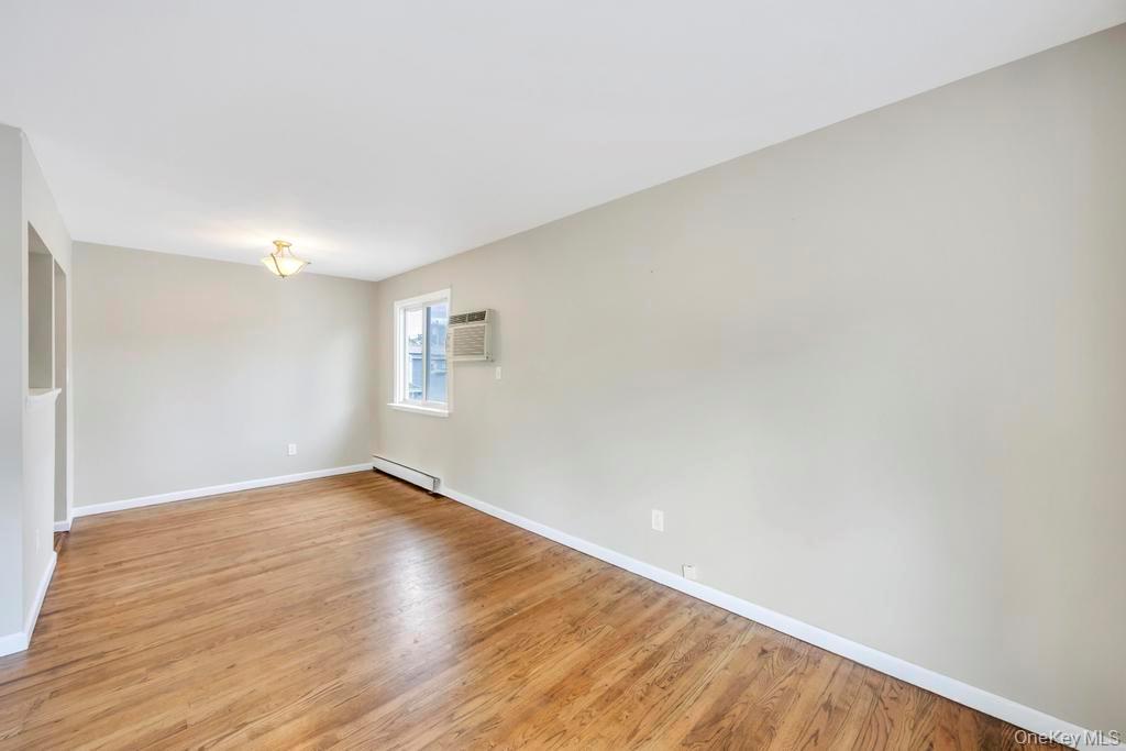 #10 photo, 833 Bermuda Road, サフォーク郡 West Babylon , NY 11704