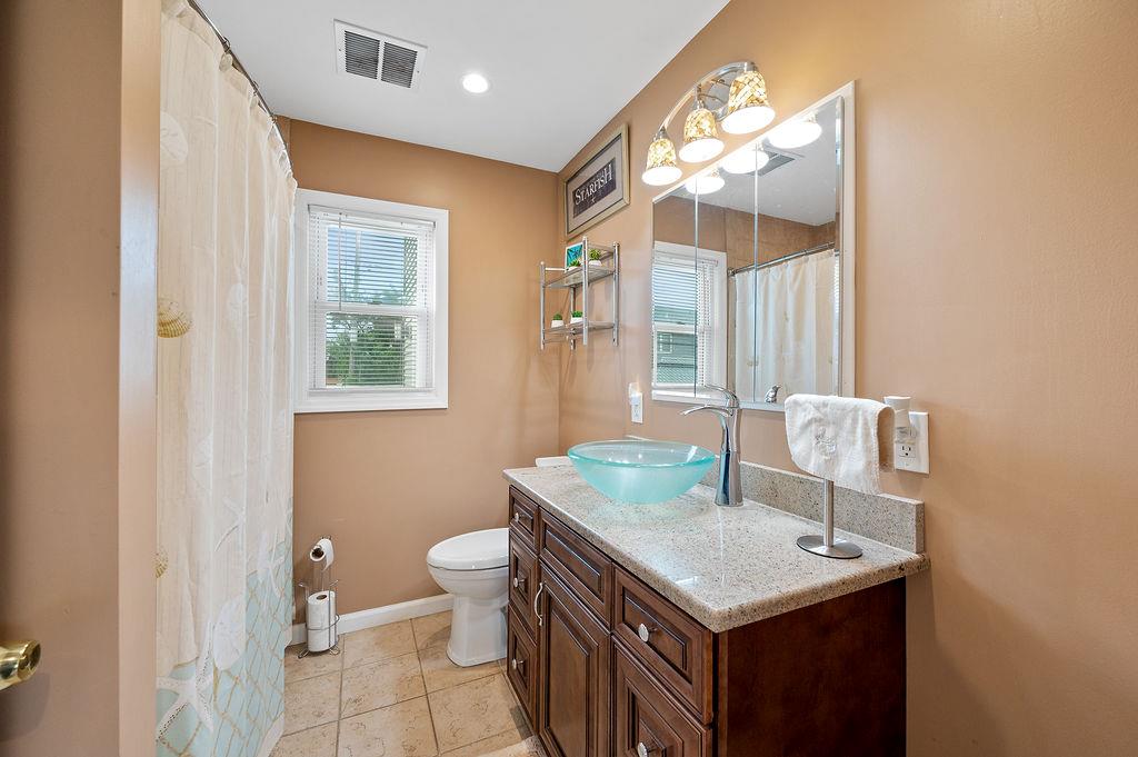 #10 photo, 10 Airway Drive, ناسو Bellmore , NY 11710