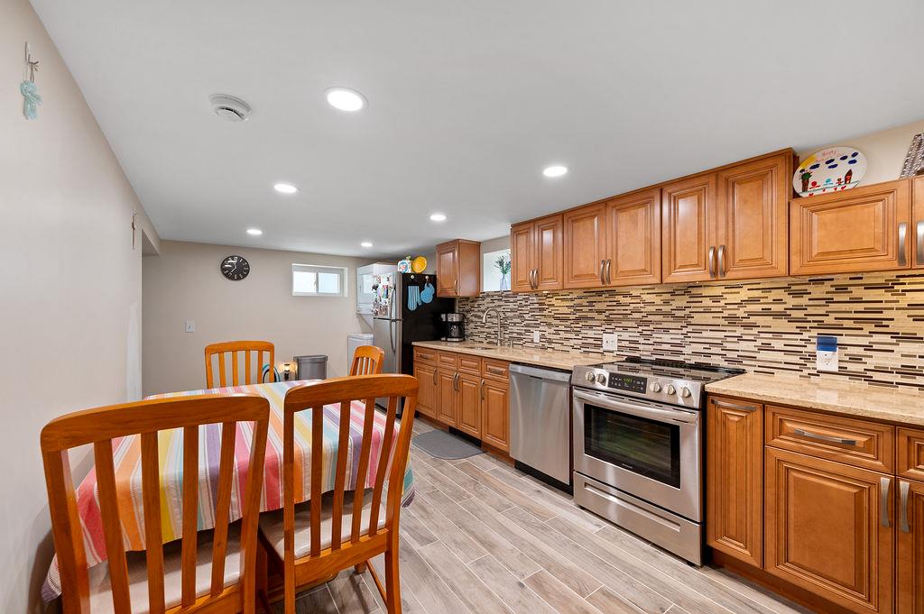 #20 photo, 10 Airway Drive, ناسو Bellmore , NY 11710