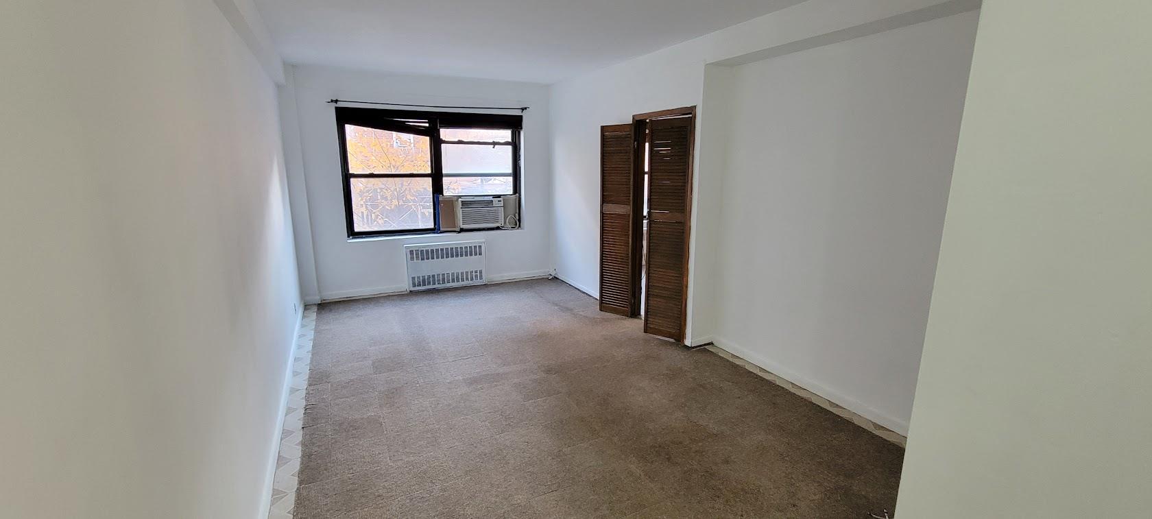 #4 photo, 99-60 63rd Road, Rego Park , NY 11374