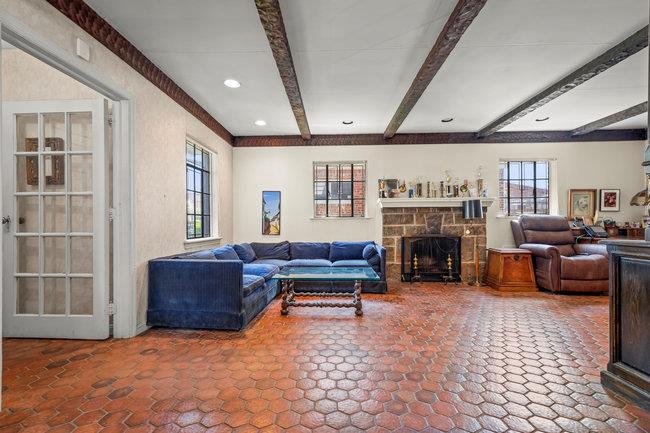 #3 photo, 7318 180th Street, Fresh Meadows , NY 11366