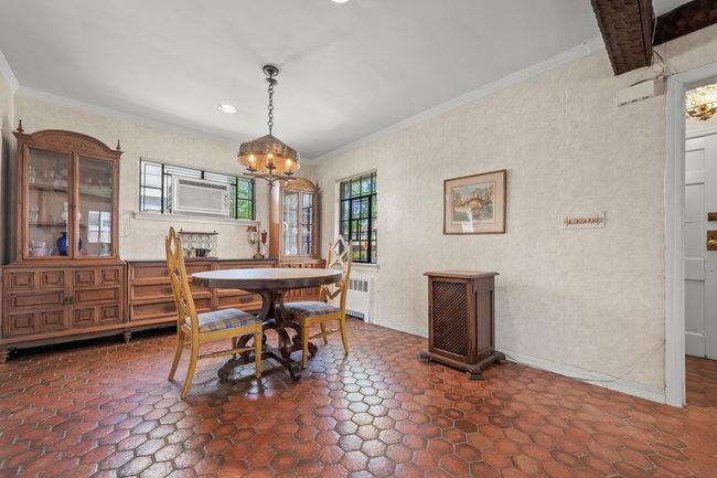 #5 photo, 7318 180th Street, Fresh Meadows , NY 11366