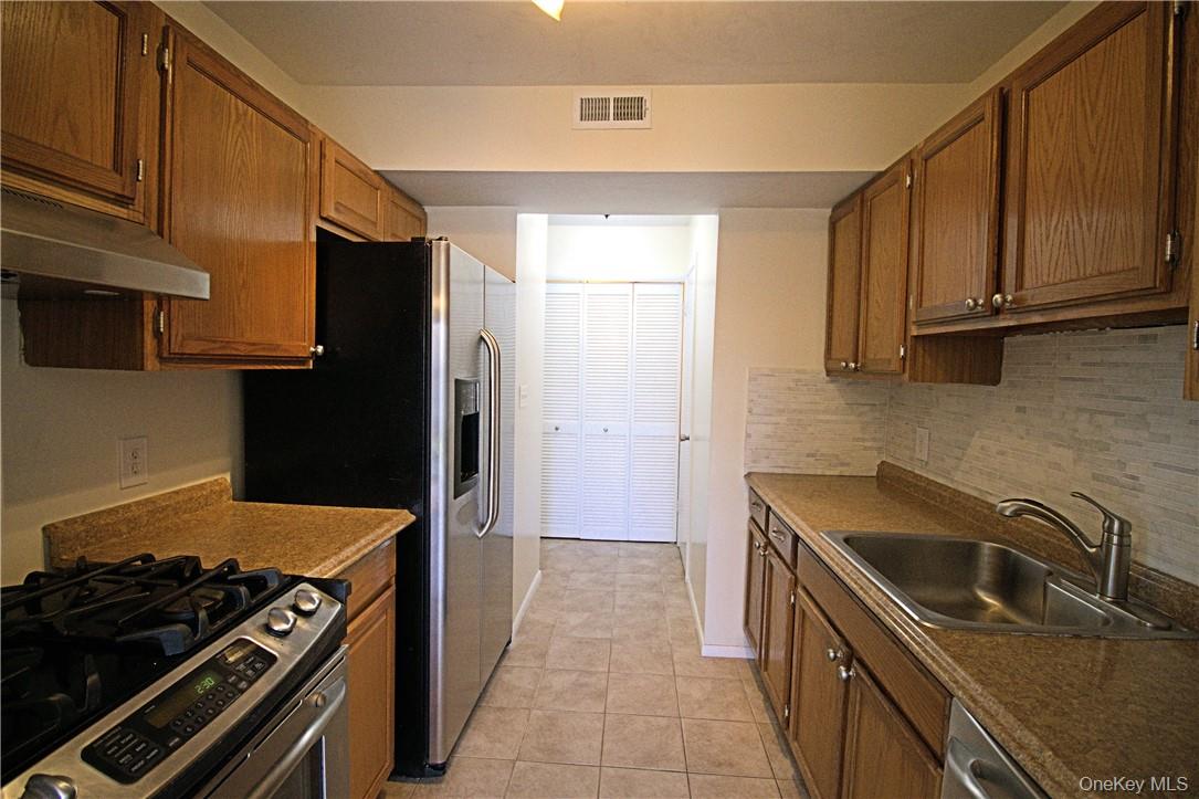 #19 photo, 2507 Whispering Hills, Chester , NY 10918