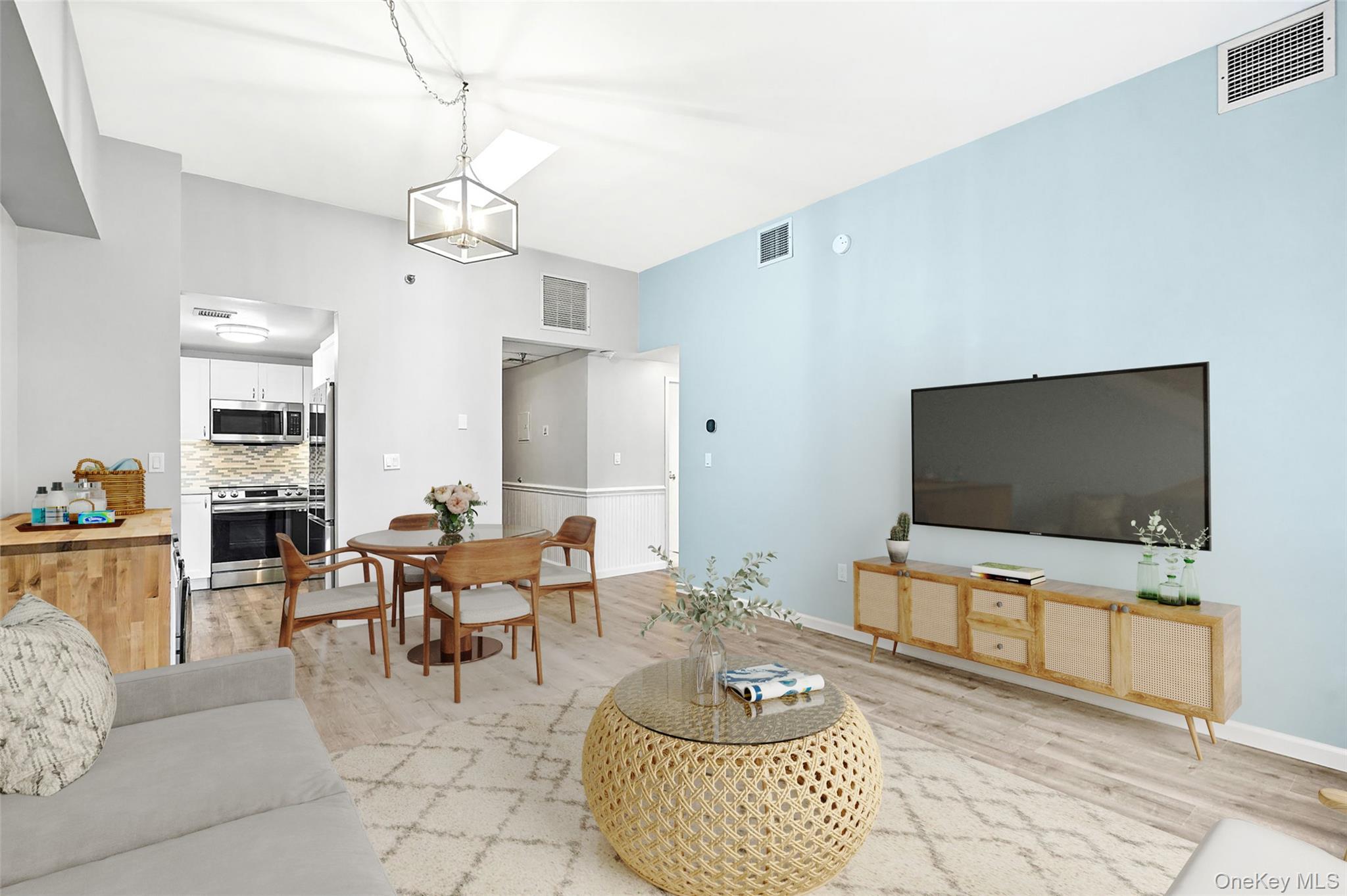 #5 photo, 55 McKinley Avenue, White Plains , NY 10606