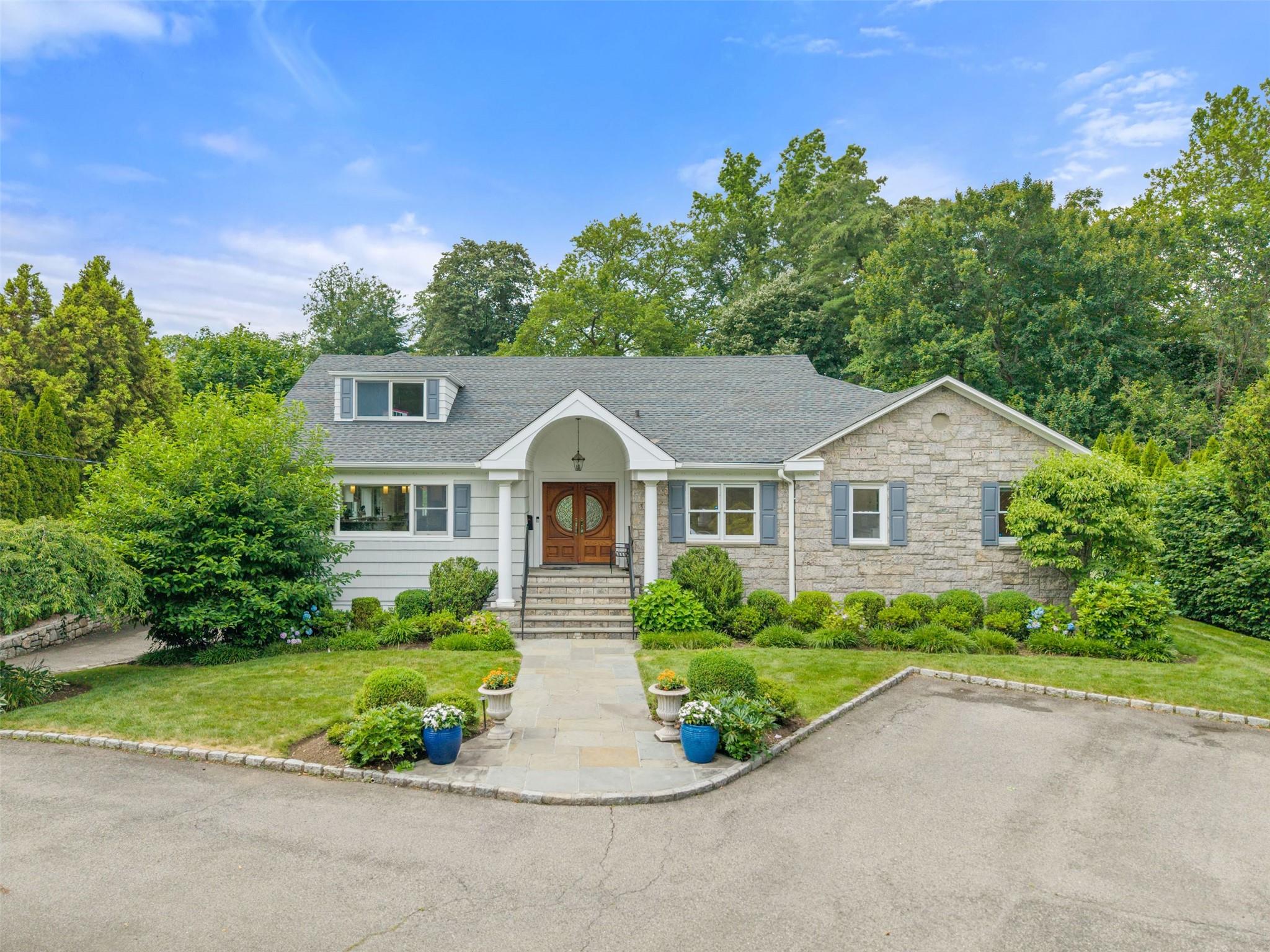 #1 photo, 130 Carthage Road, Scarsdale , NY 10583