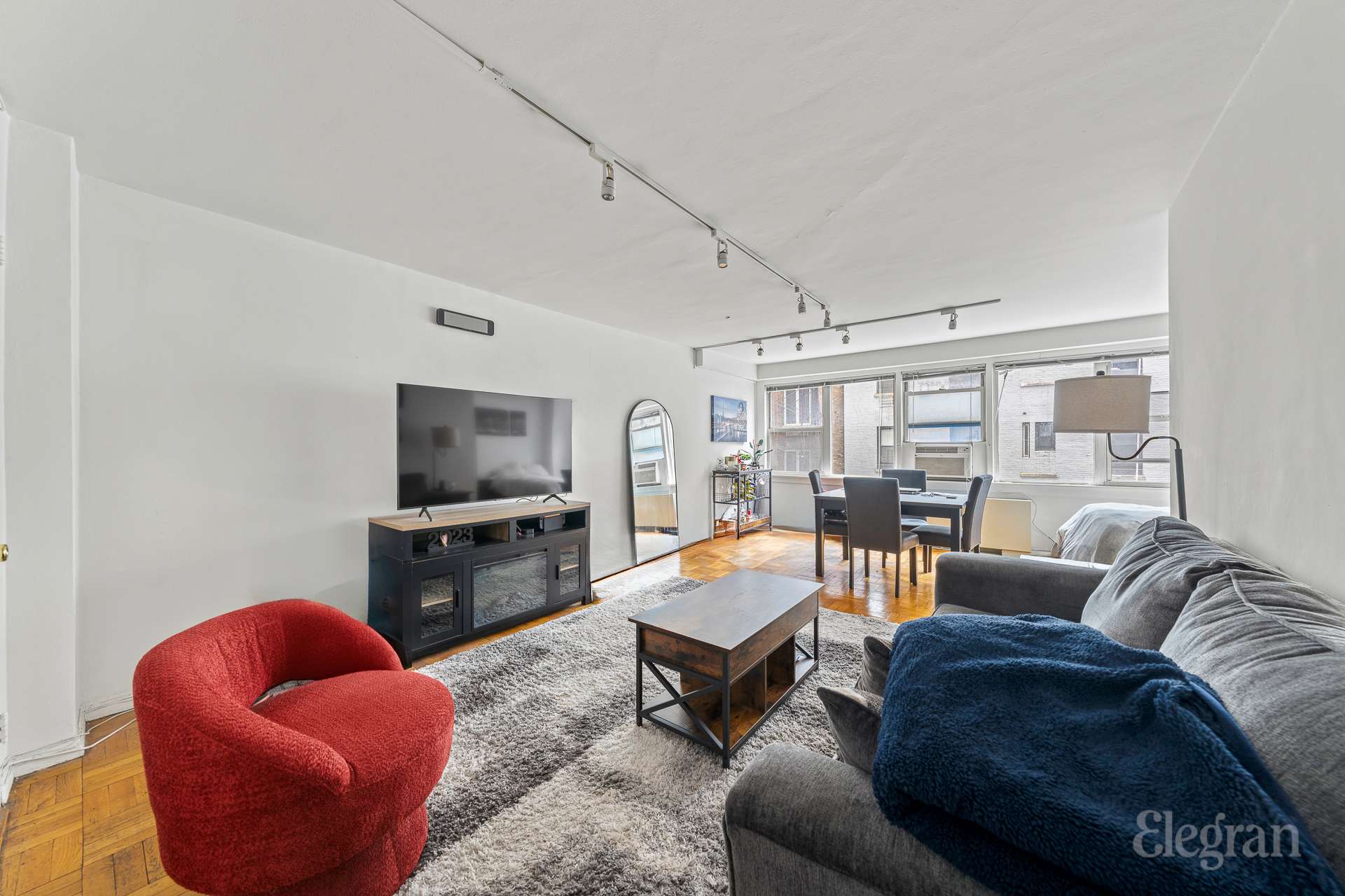 #1 photo, 155 E 34th Street, Murray Hill , NY 10016