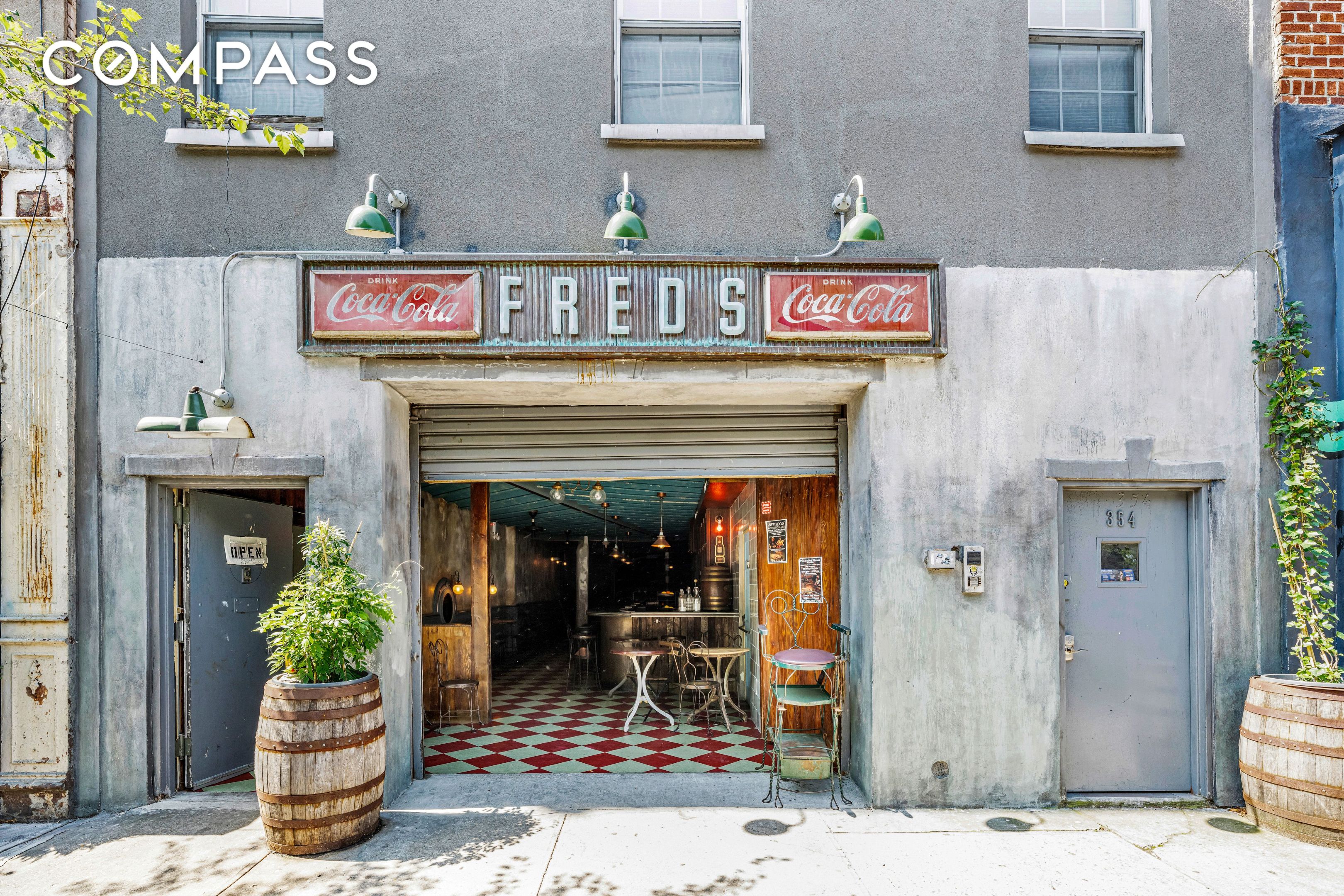 #1 photo, 354 Grand Street, ブルックリン区 Williamsburg , NY 11211