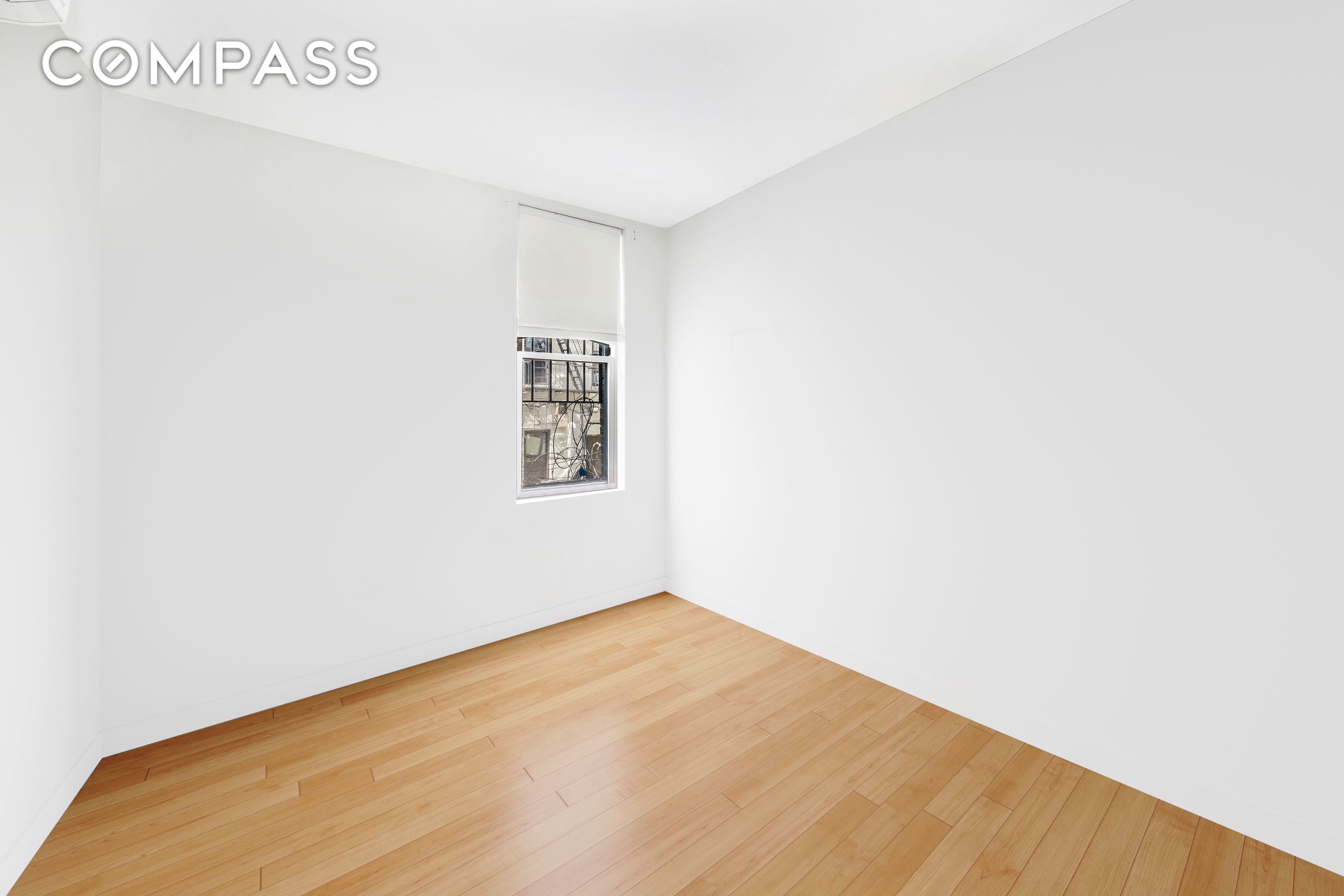 #12 photo, 354 Grand Street, ブルックリン区 Williamsburg , NY 11211