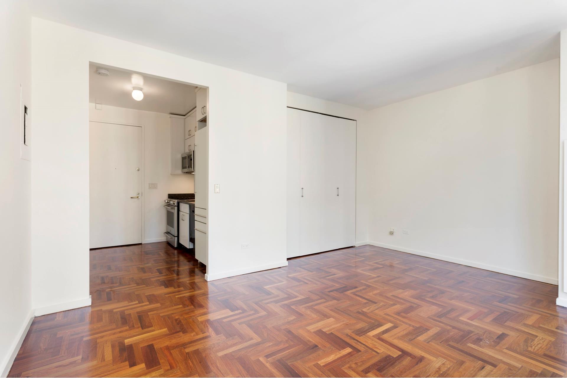 #1 photo, 250 E 54TH Street, Sutton Place , NY 10022