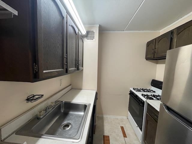 #5 photo, 100 Clinton Avenue, Mineola , NY 11501