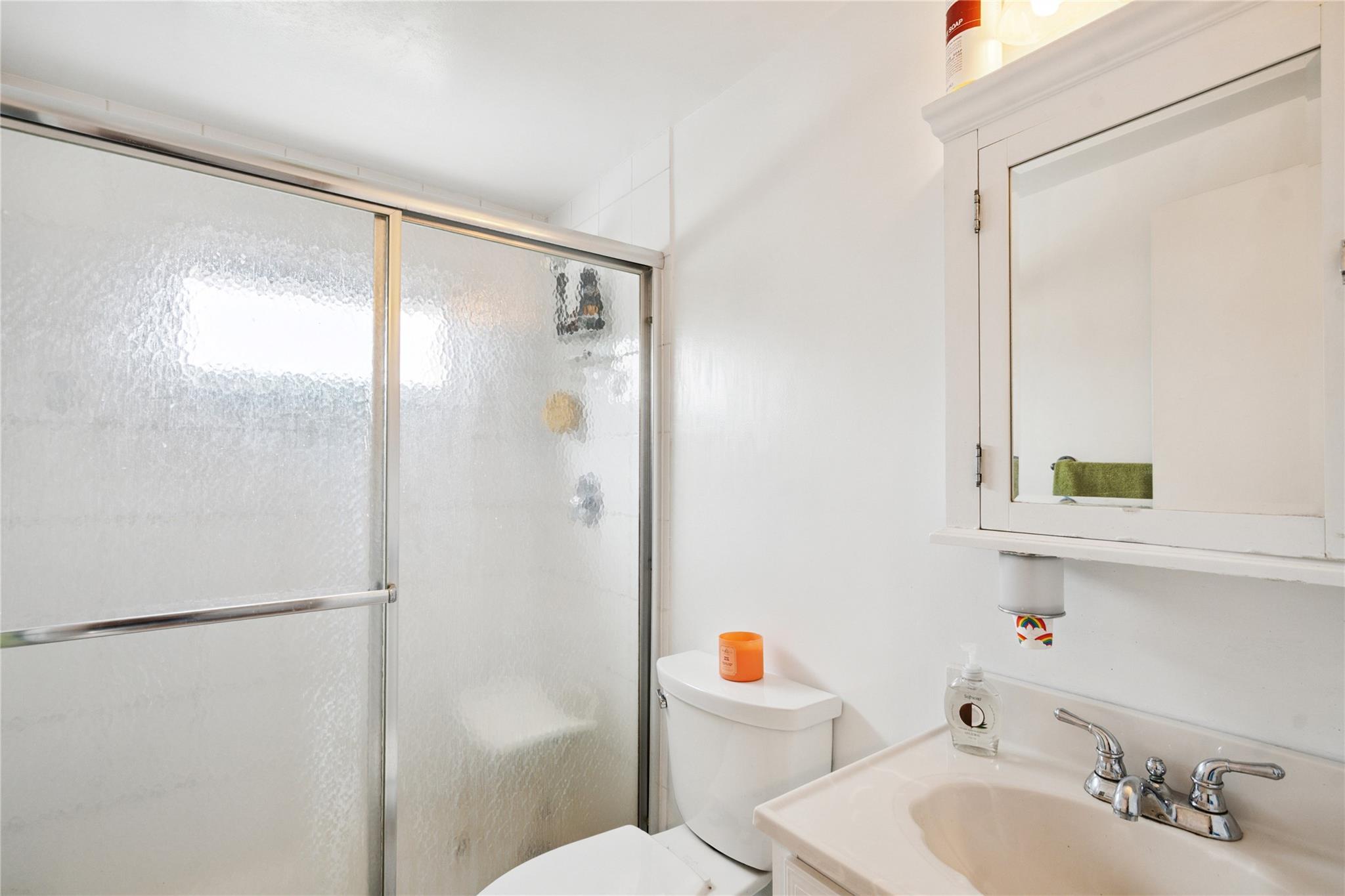 #15 photo, 2500 Mermaid Avenue, Wantagh , NY 11793