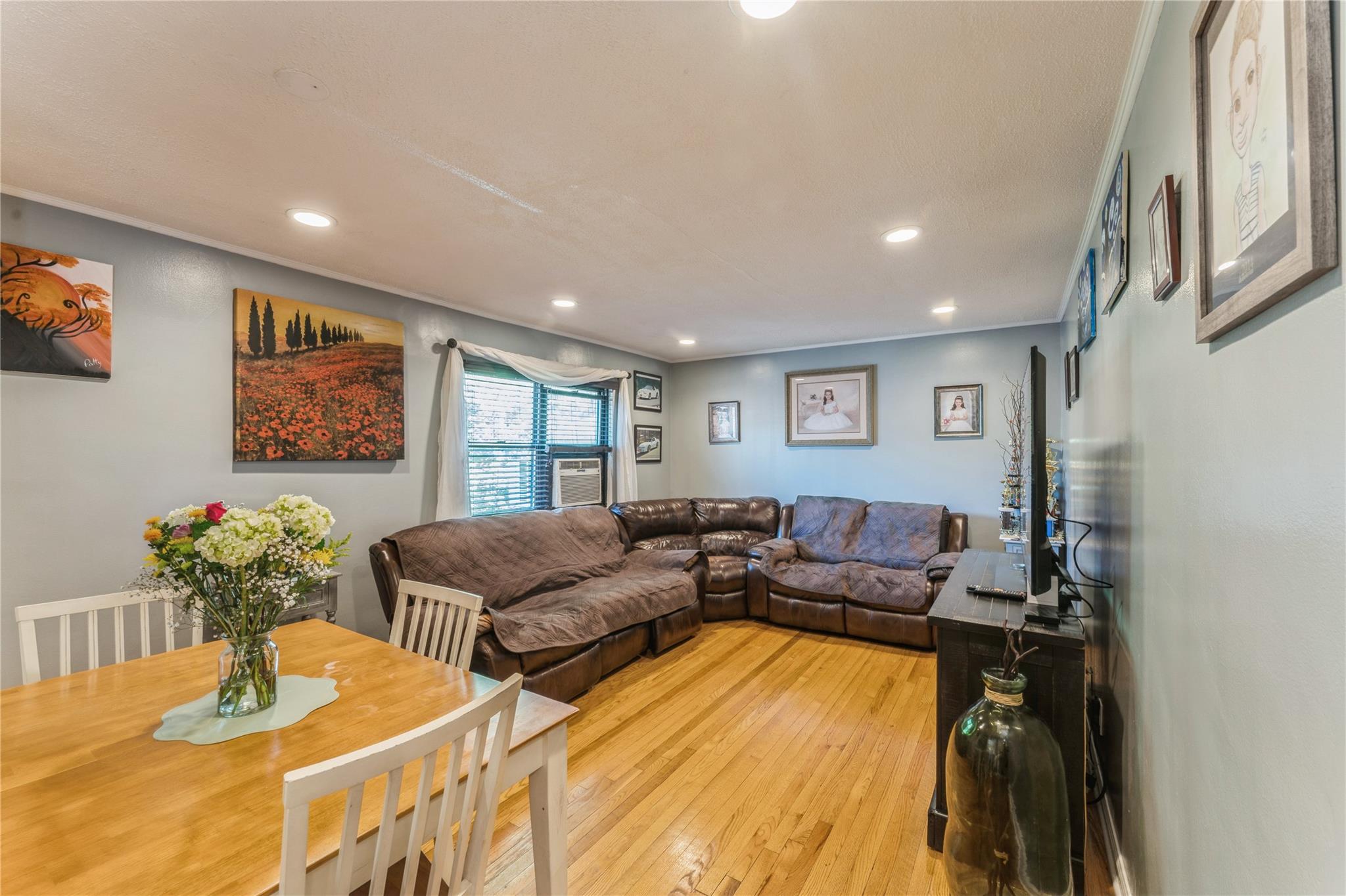 #4 photo, 217-22 73rd Avenue, クイーンズ区 Oakland Gardens , NY 11364