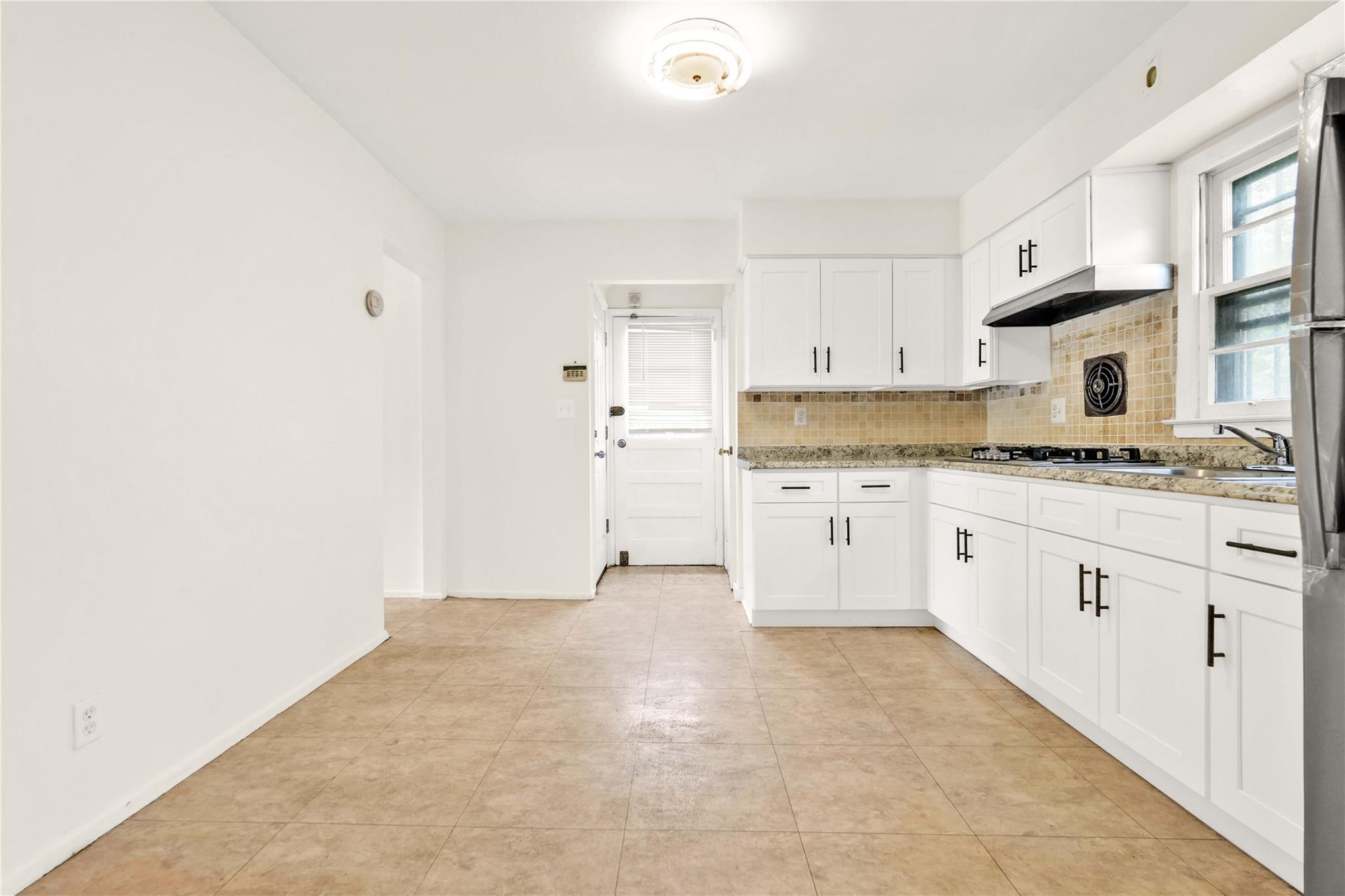 #19 photo, 140-03 poplar, Flushing , NY 11355