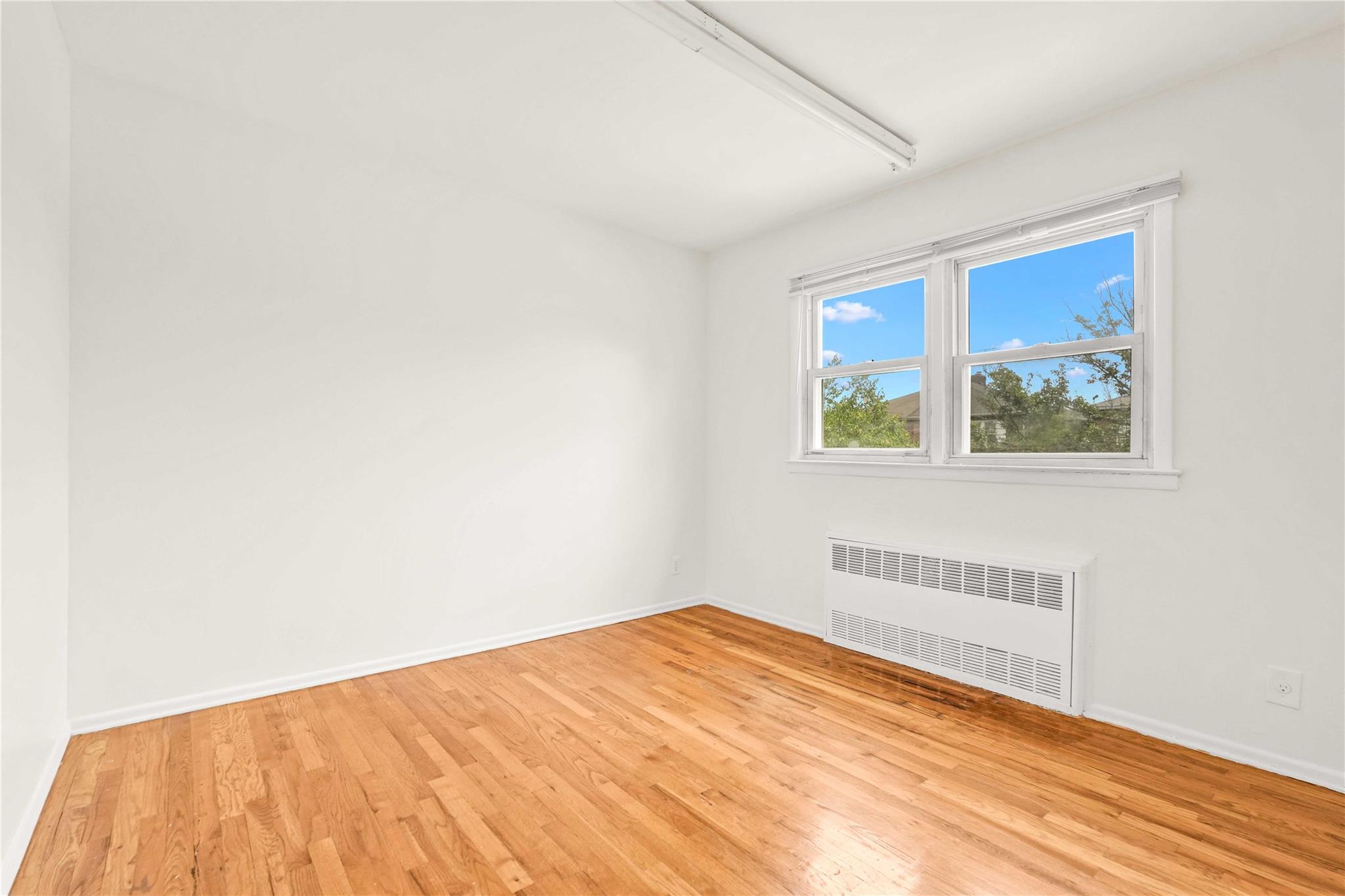 #20 photo, 140-03 poplar, Flushing , NY 11355